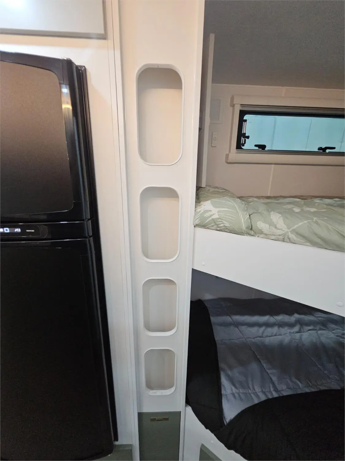 https://media-caravea.syd1.digitaloceanspaces.com/caravans/95EIC15234/exterior-29.webp