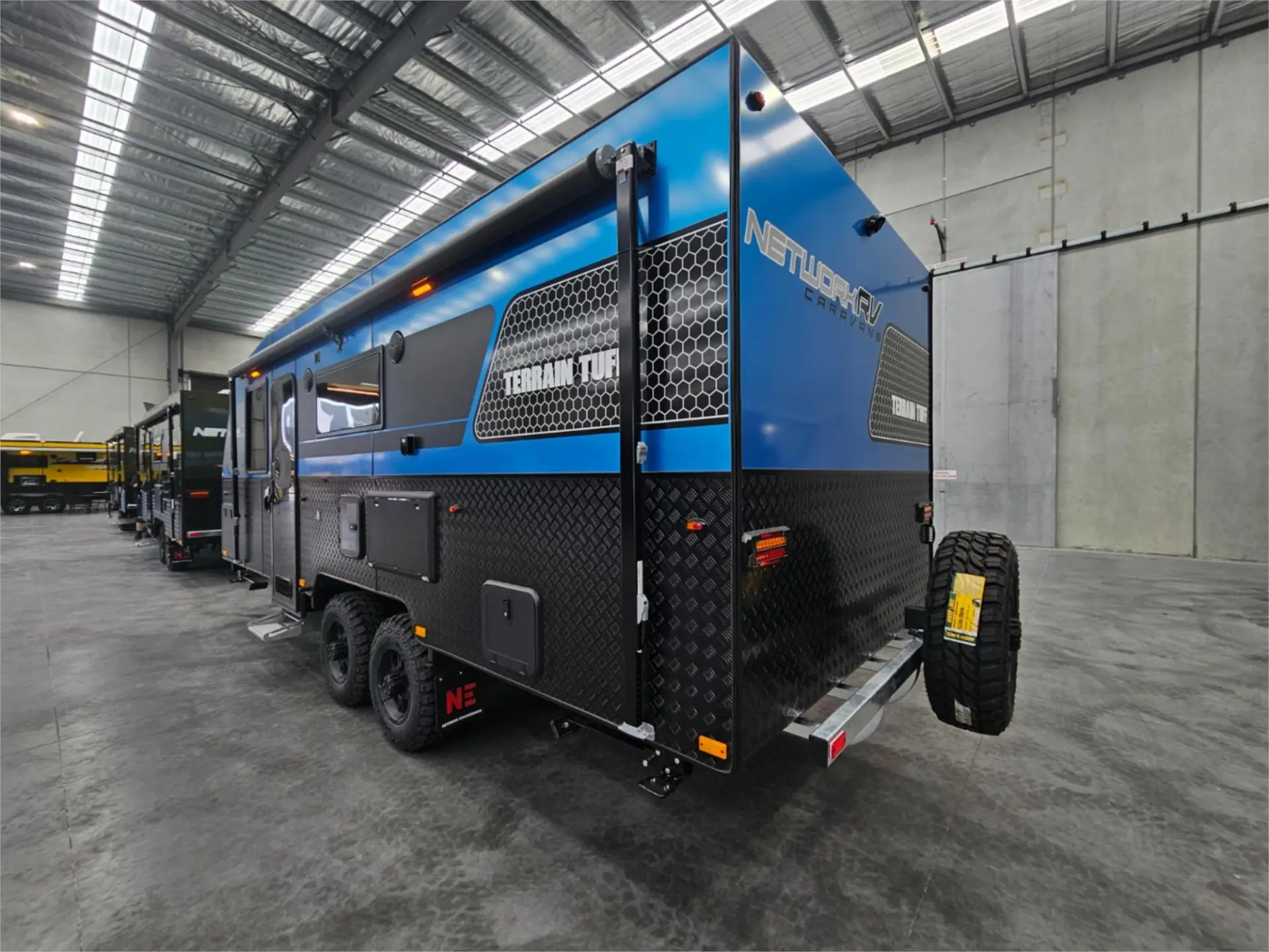 https://media-caravea.syd1.digitaloceanspaces.com/caravans/95EIC15234/exterior-33.webp