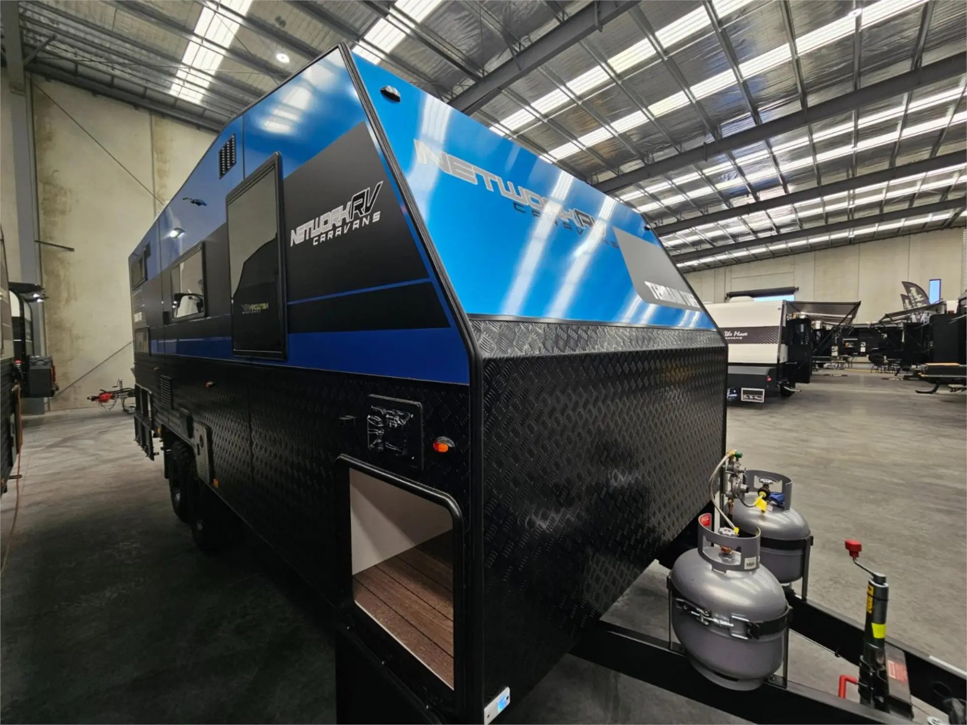 https://media-caravea.syd1.digitaloceanspaces.com/caravans/95EIC15234/exterior-4.webp