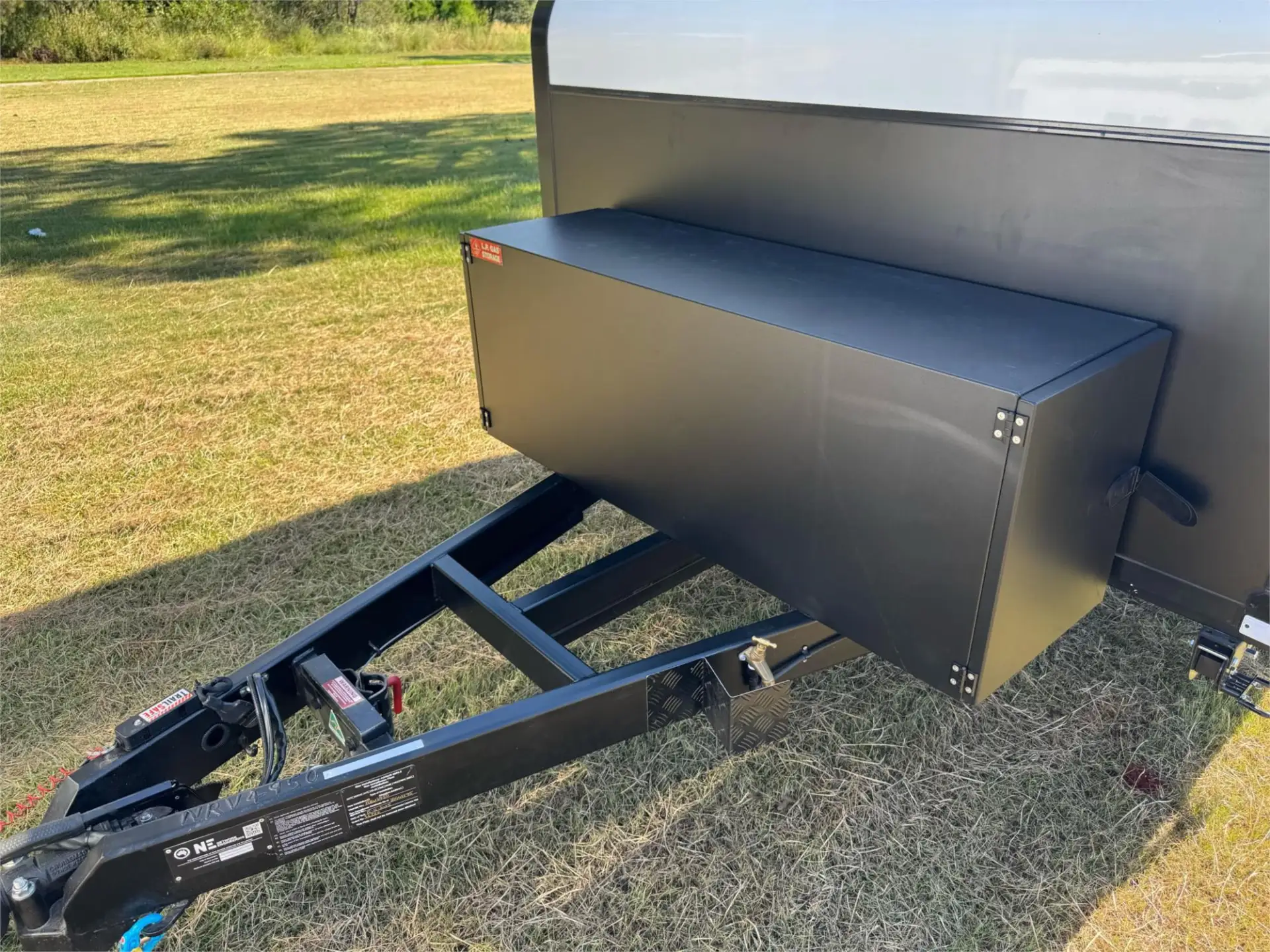https://media-caravea.syd1.digitaloceanspaces.com/caravans/95EIC15412/exterior-19.webp