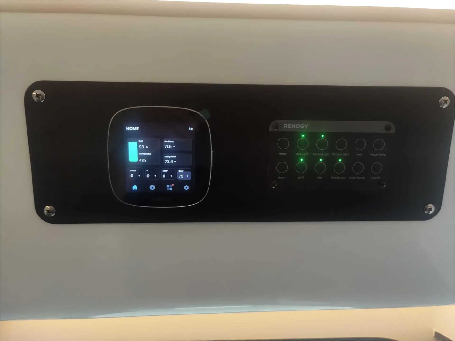 https://media-caravea.syd1.digitaloceanspaces.com/caravans/95EIC15688/exterior-29.webp