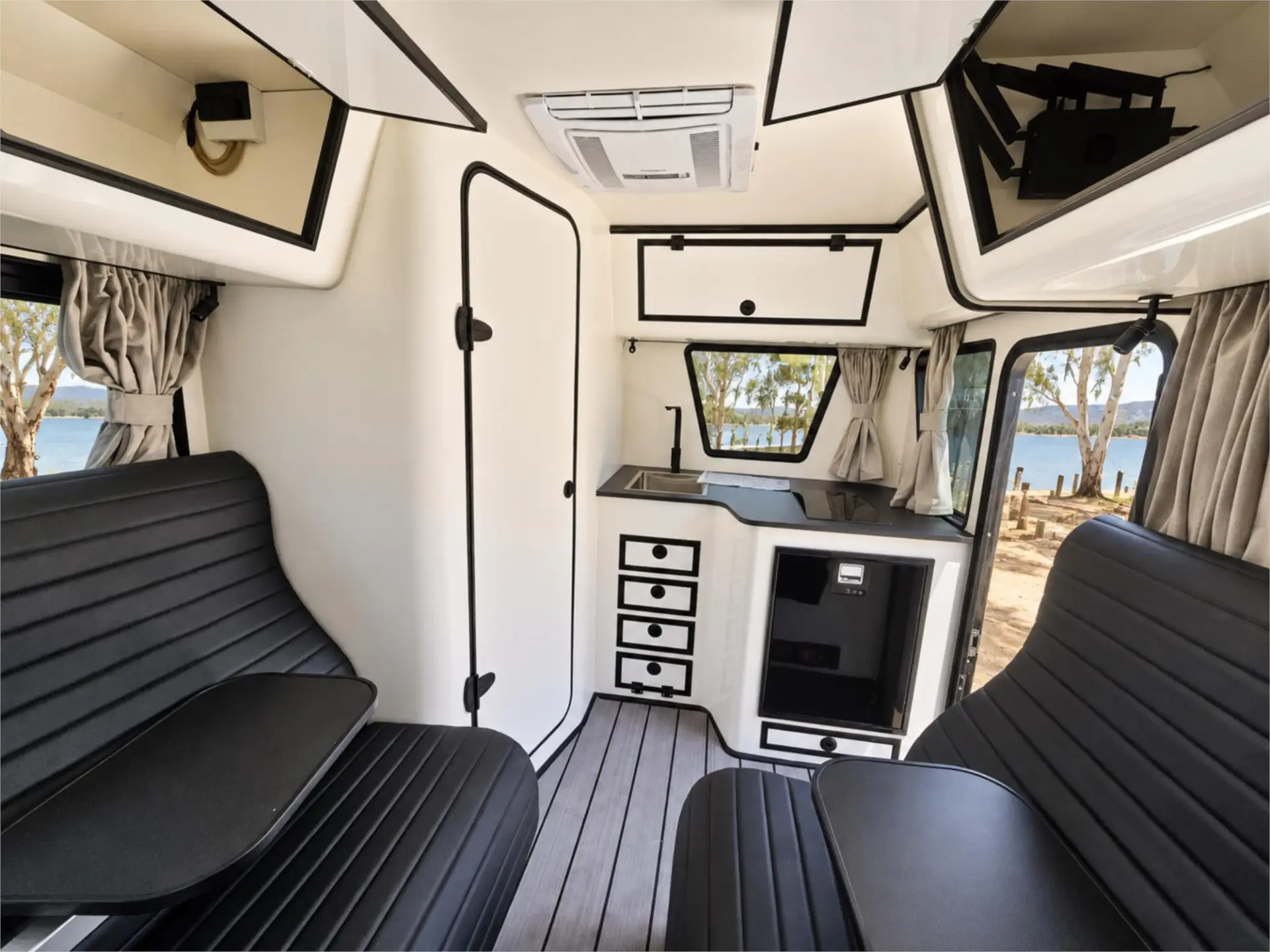 https://media-caravea.syd1.digitaloceanspaces.com/caravans/95EIC15690/exterior-16.webp
