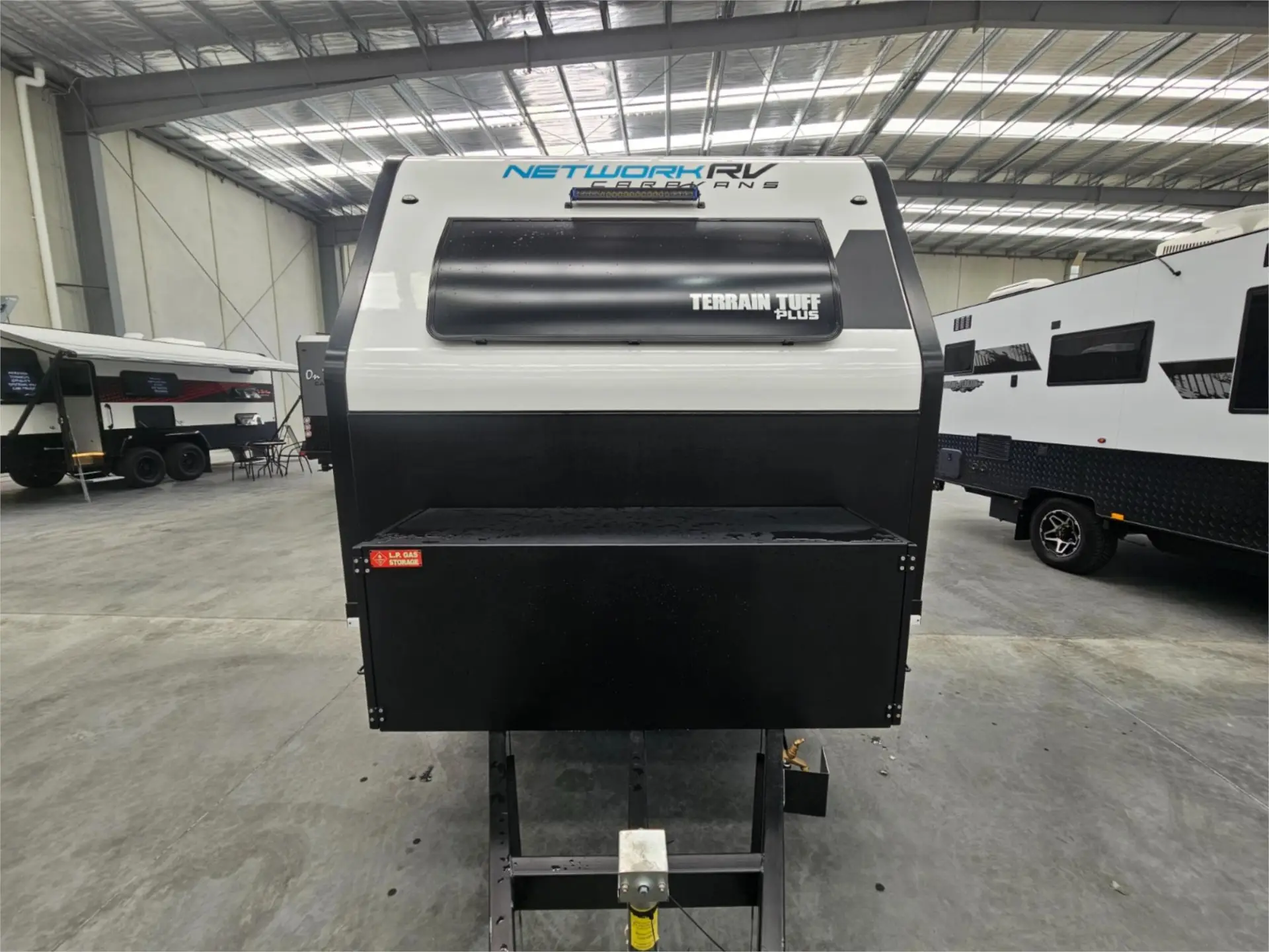 https://media-caravea.syd1.digitaloceanspaces.com/caravans/95EIC16634/exterior-31.webp
