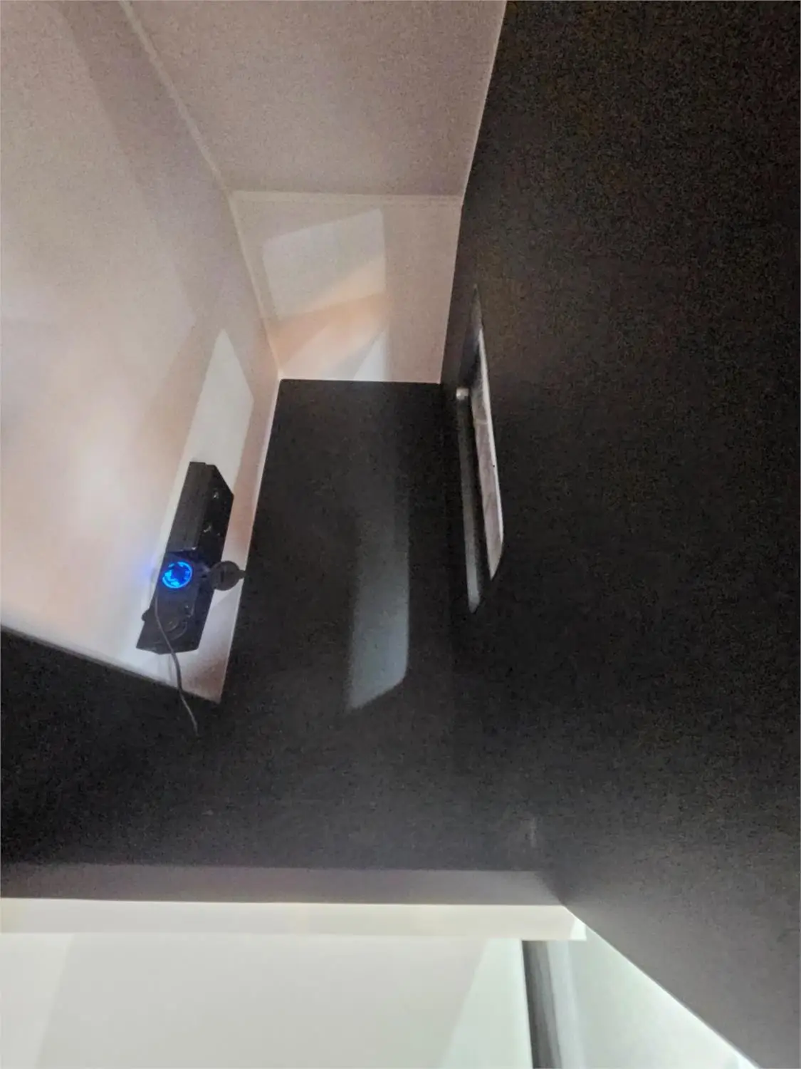 https://media-caravea.syd1.digitaloceanspaces.com/caravans/95EIC16849/exterior-19.webp