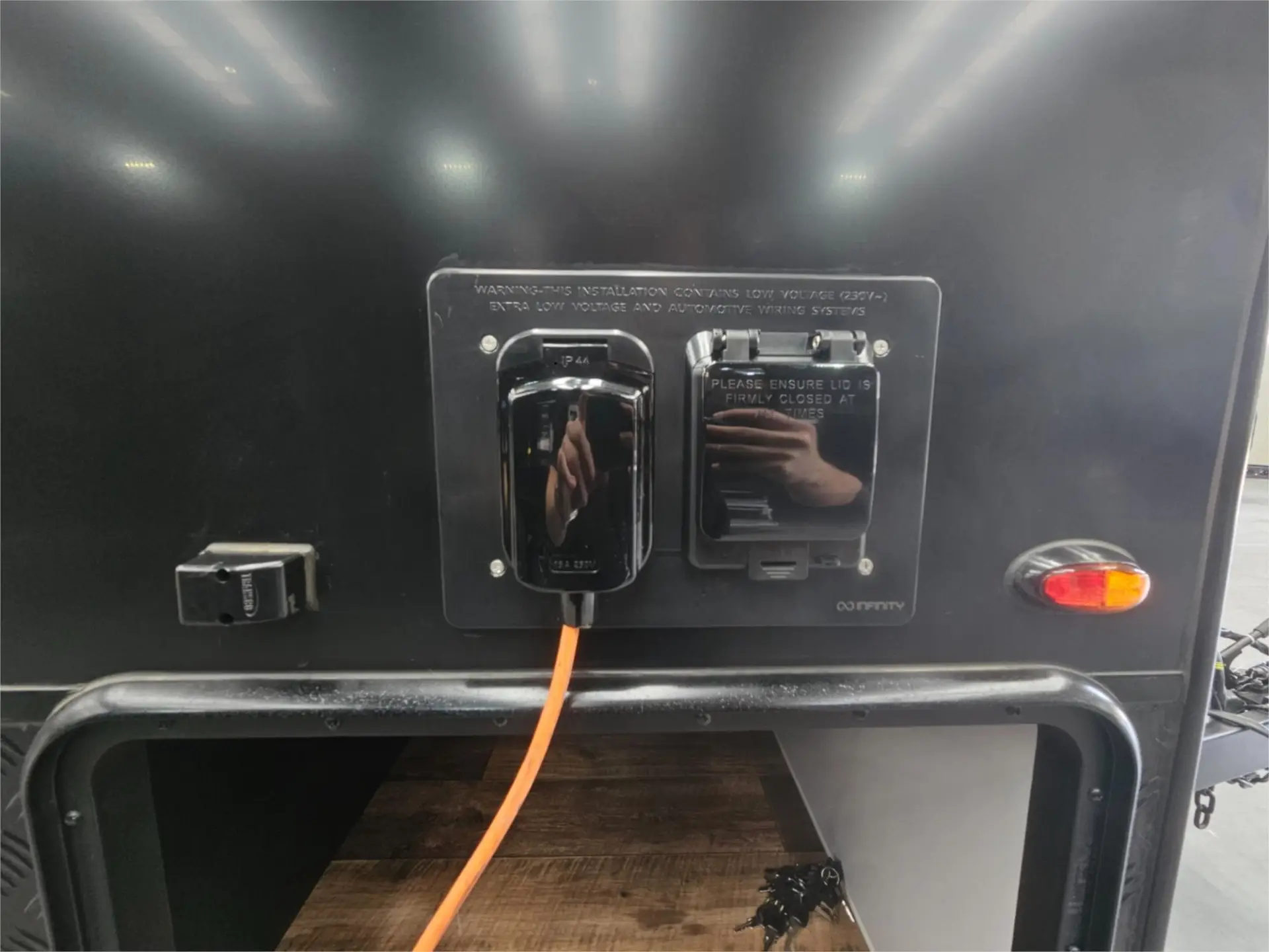 https://media-caravea.syd1.digitaloceanspaces.com/caravans/95EIC16849/exterior-7.webp