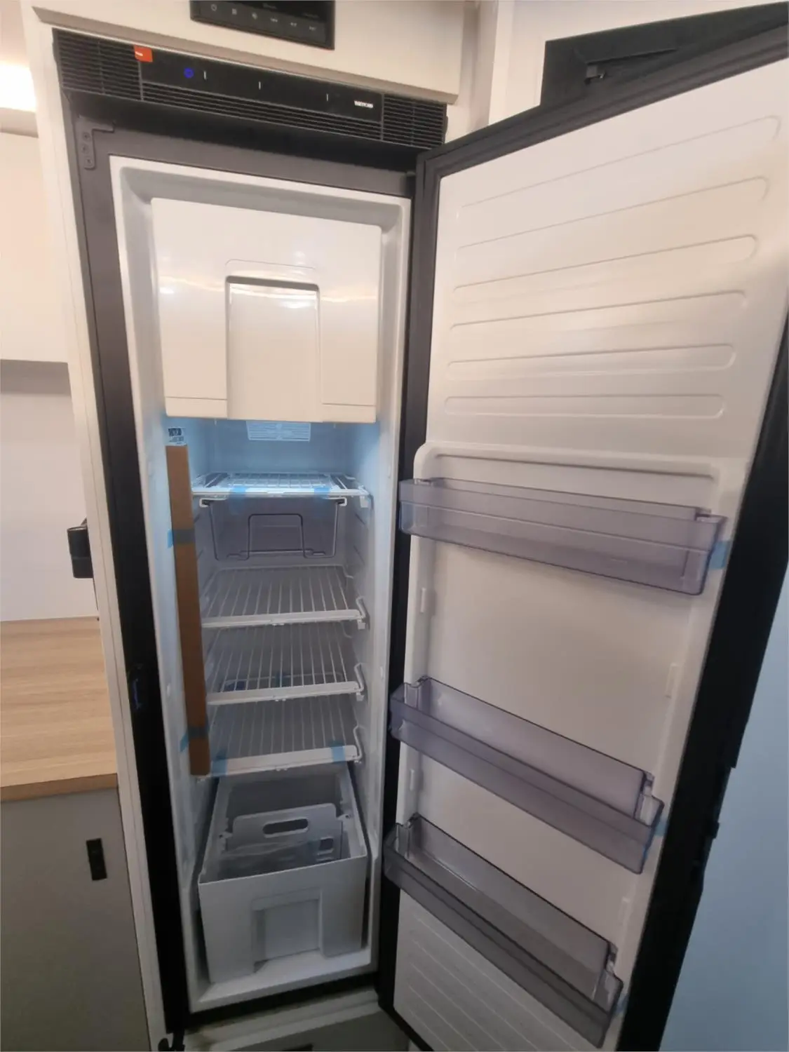 https://media-caravea.syd1.digitaloceanspaces.com/caravans/95EIC19066/exterior-10.webp