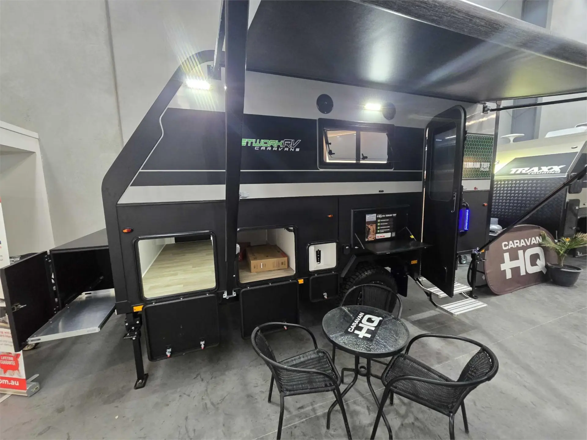https://media-caravea.syd1.digitaloceanspaces.com/caravans/95EIC19066/exterior-17.webp
