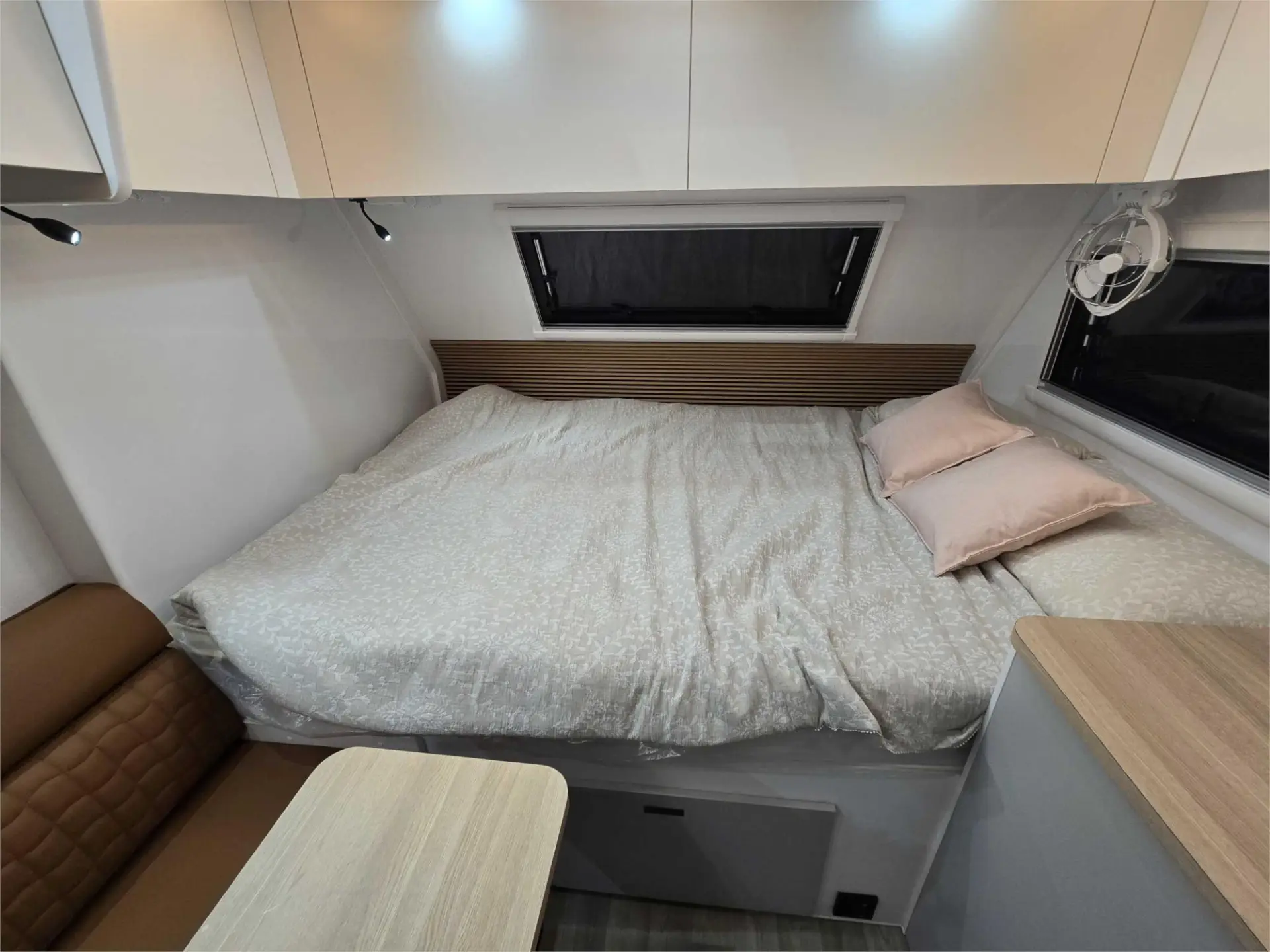 https://media-caravea.syd1.digitaloceanspaces.com/caravans/95EIC19066/exterior-25.webp