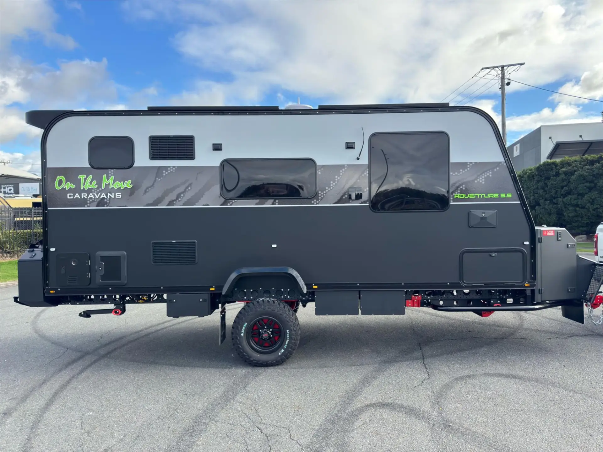 https://media-caravea.syd1.digitaloceanspaces.com/caravans/95EIC20465/exterior-18.webp