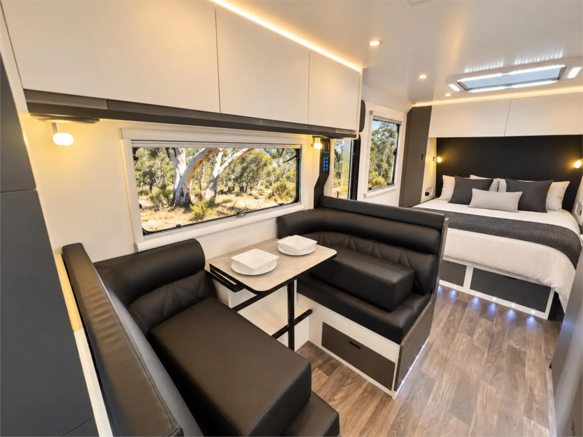 https://media-caravea.syd1.digitaloceanspaces.com/caravans/95EIC20748/exterior-11.webp