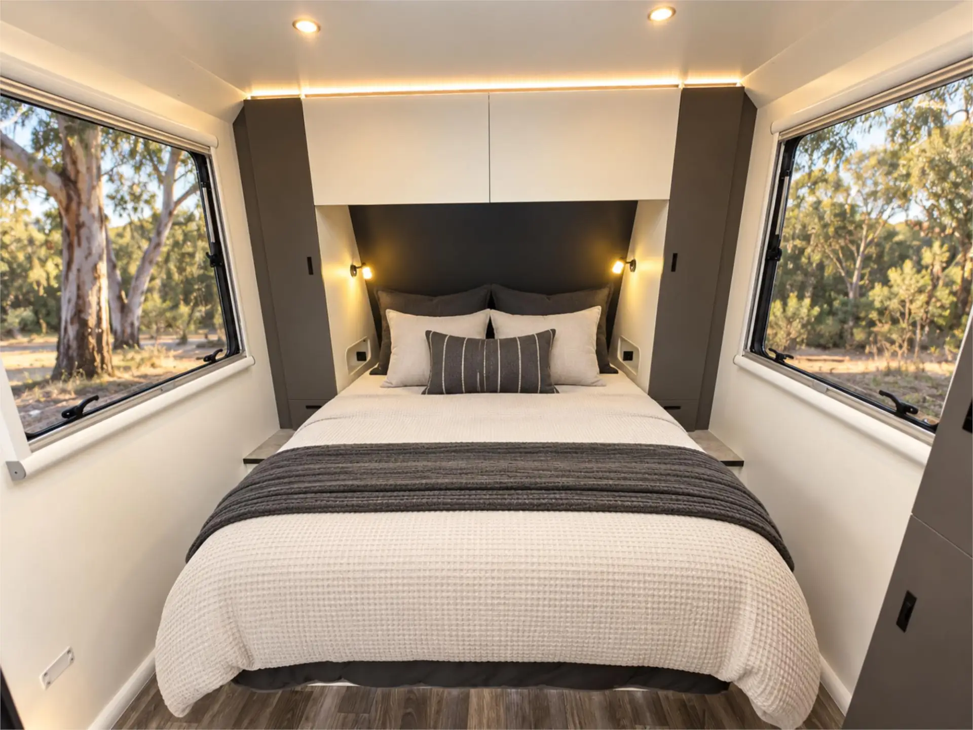 https://media-caravea.syd1.digitaloceanspaces.com/caravans/95EIC20748/exterior-3.webp