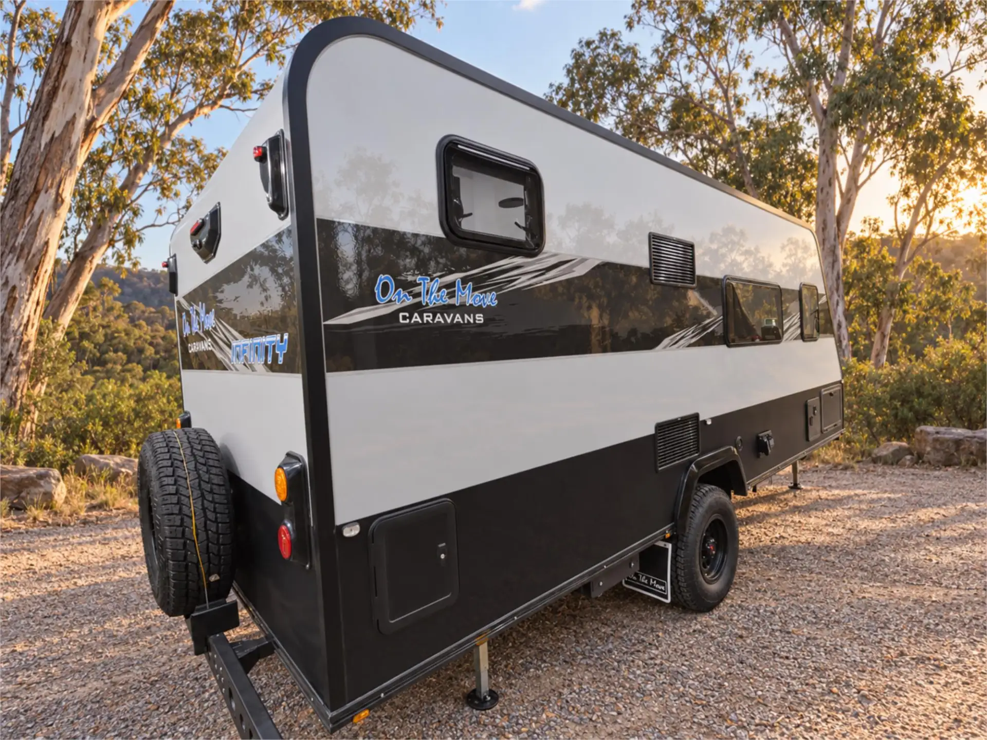 https://media-caravea.syd1.digitaloceanspaces.com/caravans/95EIC20749/exterior-13.webp
