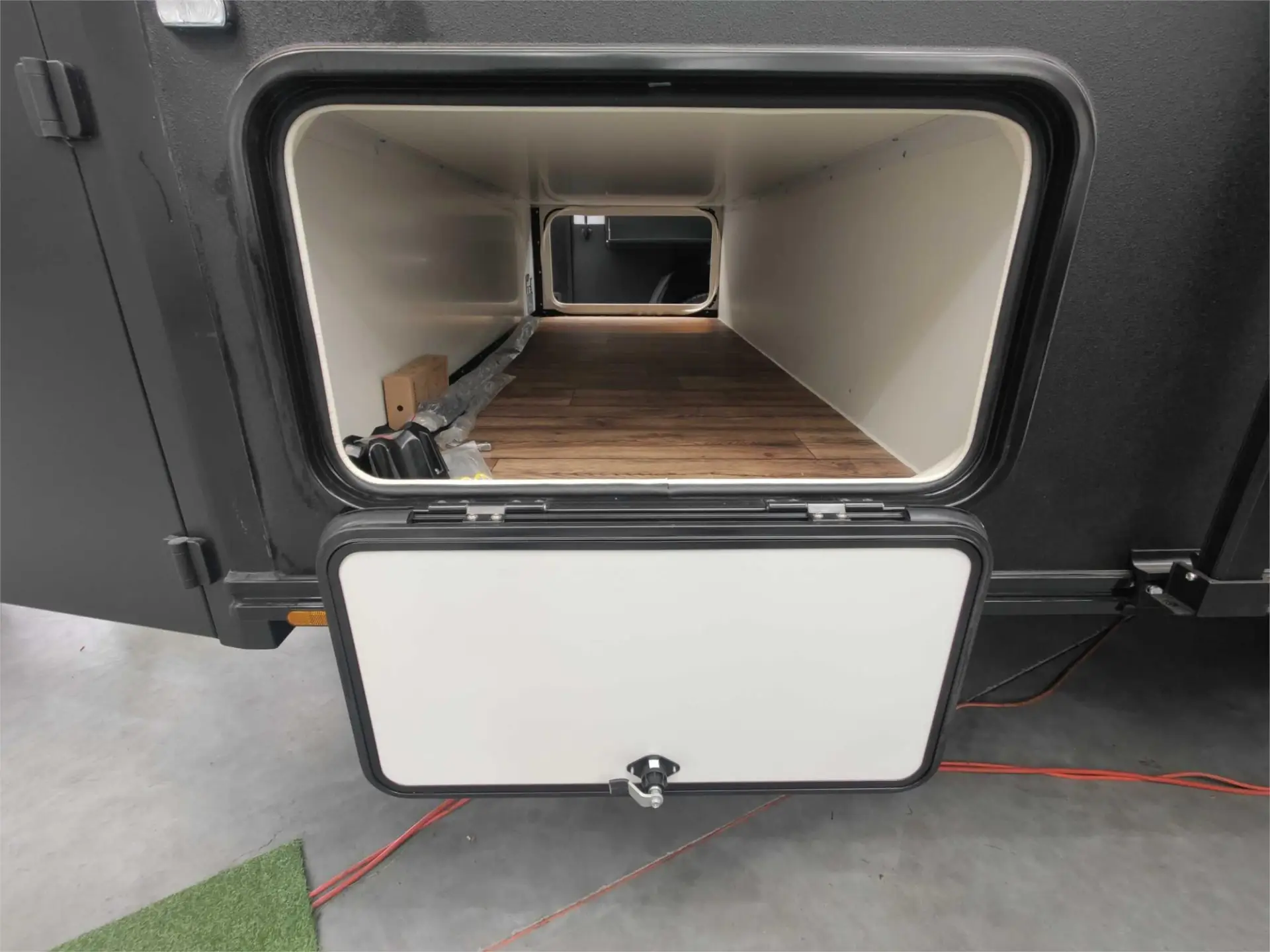 https://media-caravea.syd1.digitaloceanspaces.com/caravans/95EIC20819/exterior-3.webp