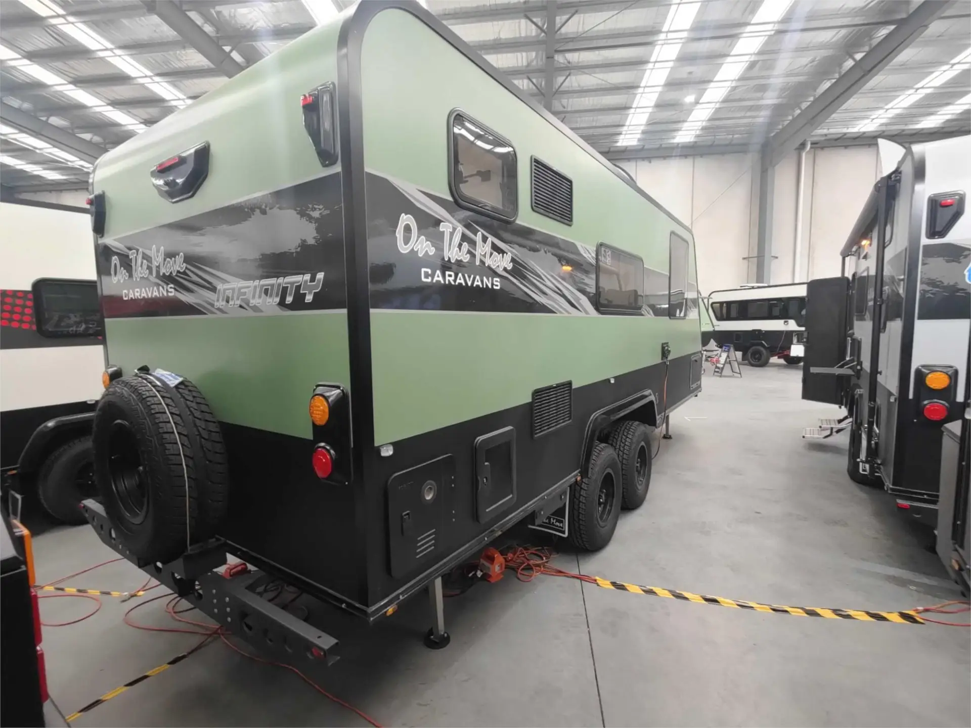 https://media-caravea.syd1.digitaloceanspaces.com/caravans/95EIC20819/exterior-33.webp