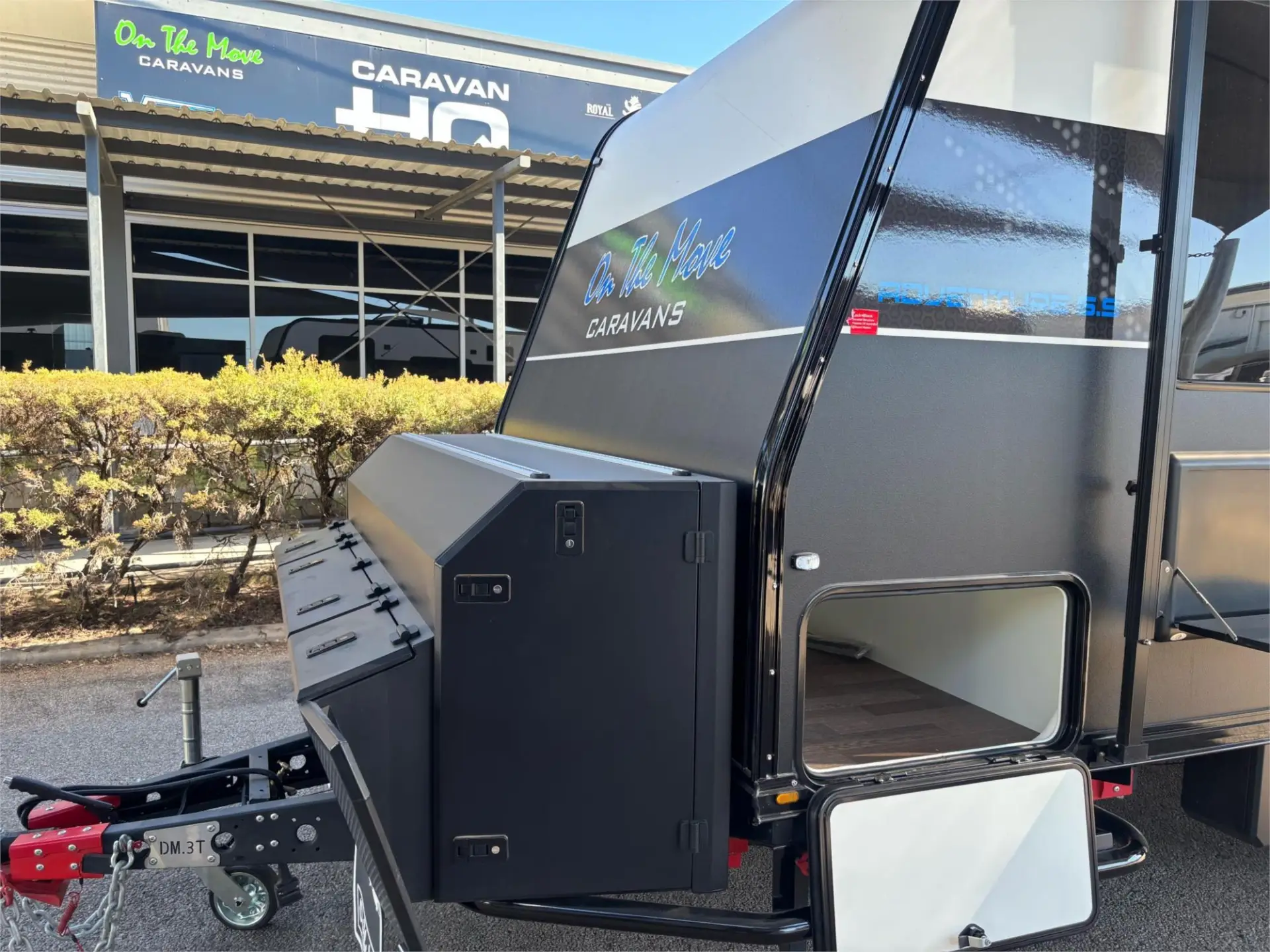 https://media-caravea.syd1.digitaloceanspaces.com/caravans/95EIC21369/exterior-14.webp