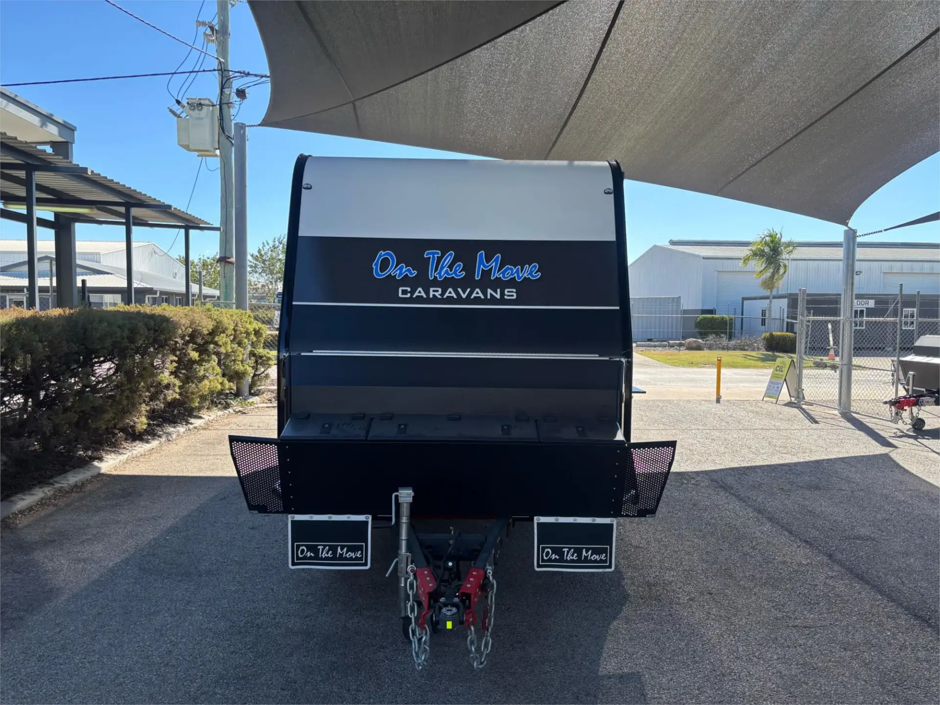 https://media-caravea.syd1.digitaloceanspaces.com/caravans/95EIC21369/exterior-18.webp