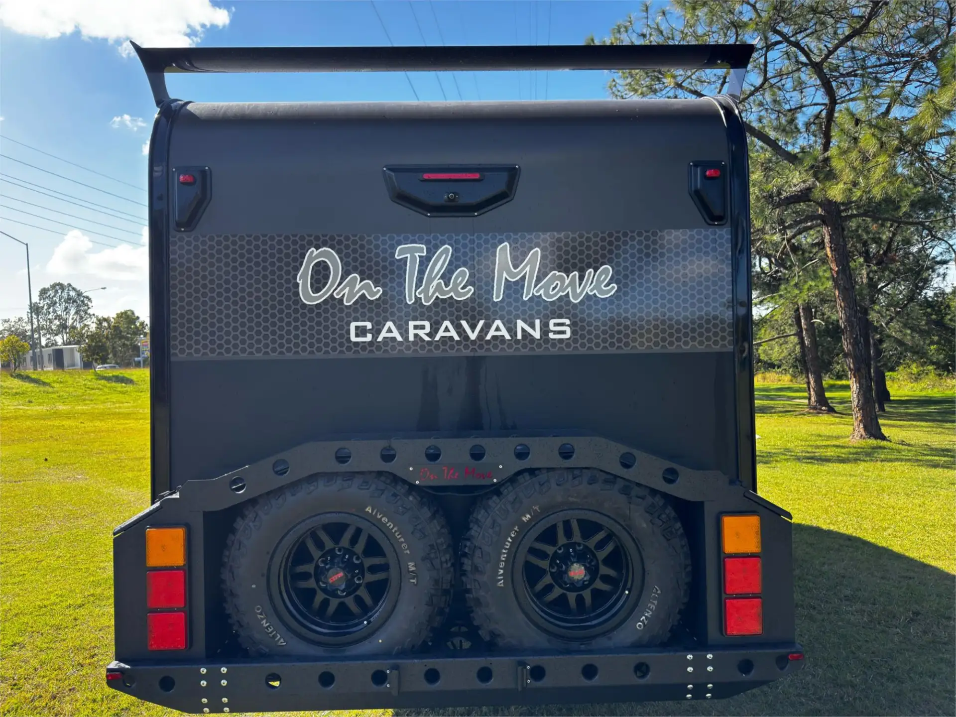 https://media-caravea.syd1.digitaloceanspaces.com/caravans/95EIC21480/exterior-10.webp