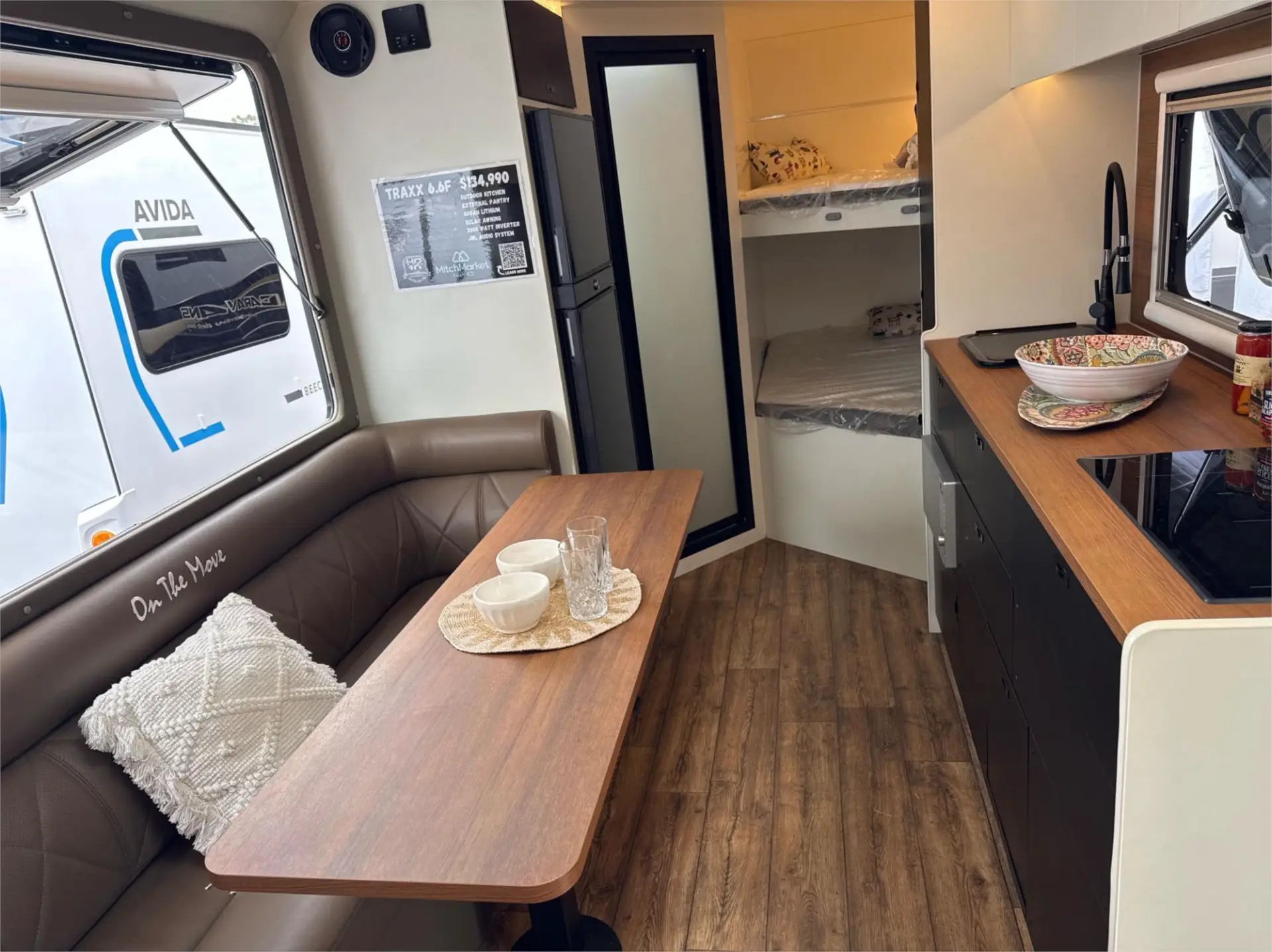 https://media-caravea.syd1.digitaloceanspaces.com/caravans/95EIC21753/exterior-22.webp