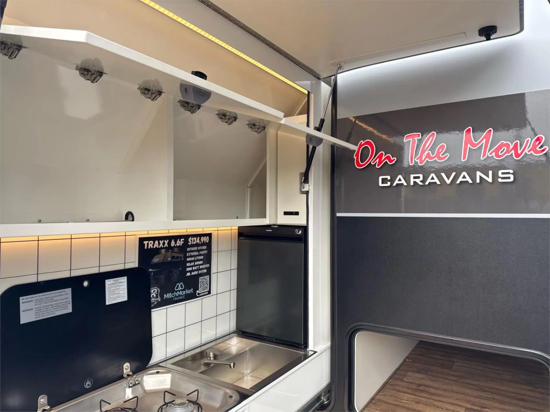 https://media-caravea.syd1.digitaloceanspaces.com/caravans/95EIC21753/exterior-8.webp