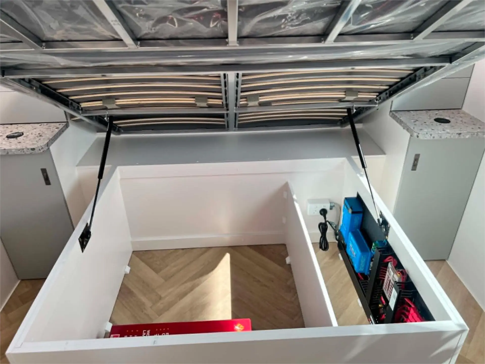 https://media-caravea.syd1.digitaloceanspaces.com/caravans/95EIC22112/exterior-7.webp
