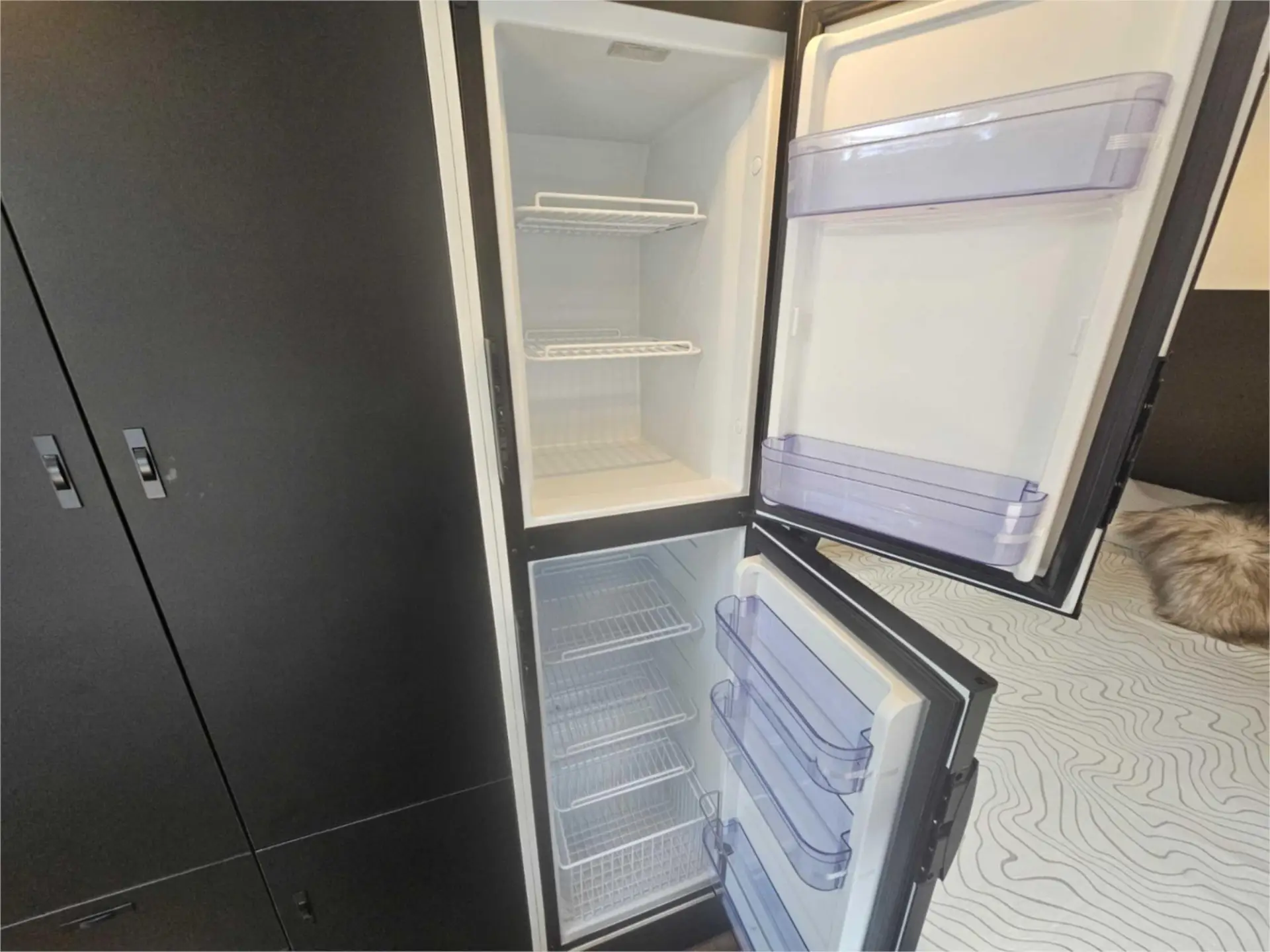 https://media-caravea.syd1.digitaloceanspaces.com/caravans/95EIC22118/exterior-7.webp
