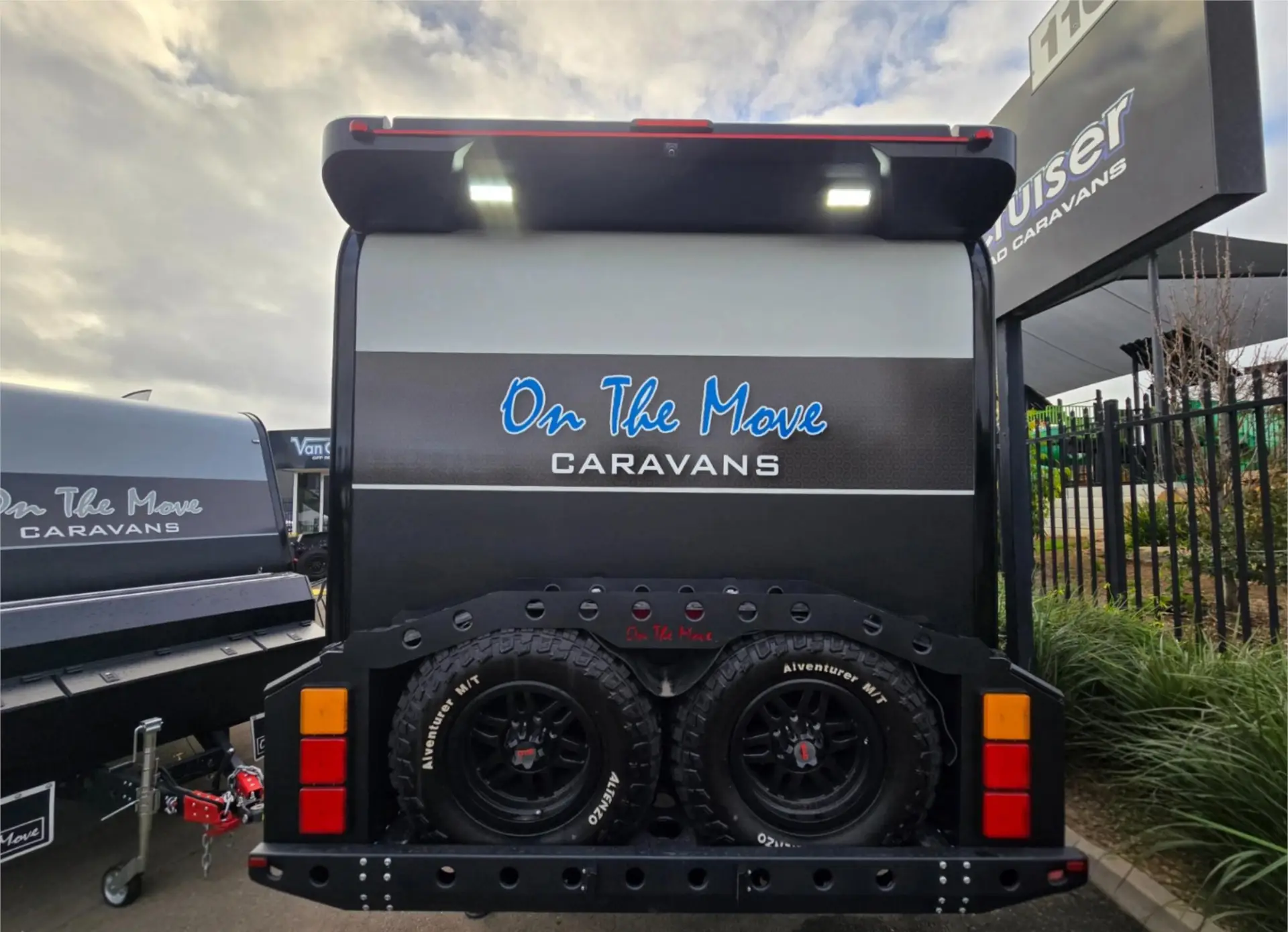 https://media-caravea.syd1.digitaloceanspaces.com/caravans/95EIC22120/exterior-22.webp