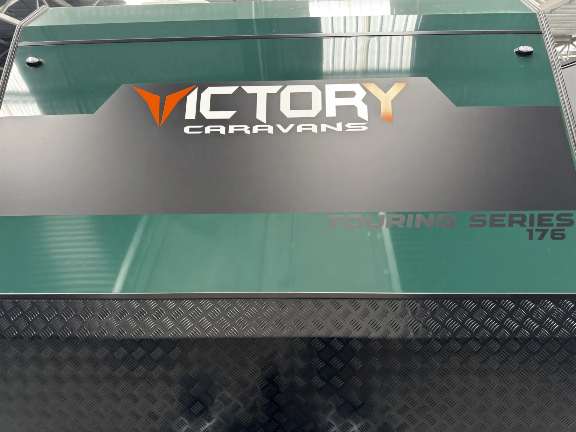 https://media-caravea.syd1.digitaloceanspaces.com/caravans/95EIC22122/exterior-19.webp