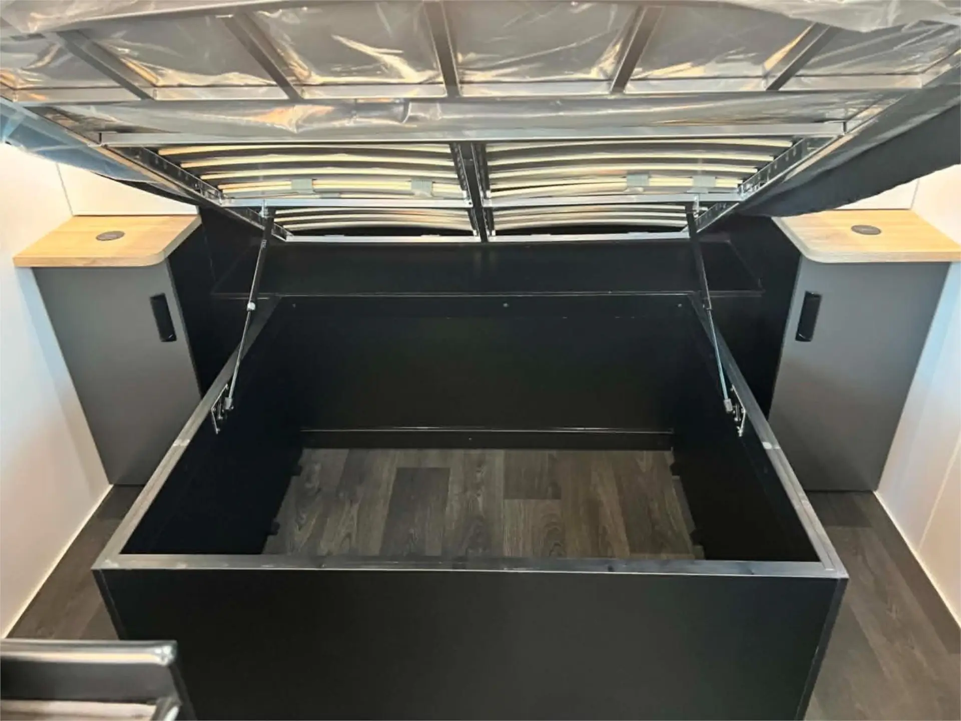https://media-caravea.syd1.digitaloceanspaces.com/caravans/95EIC22178/exterior-12.webp