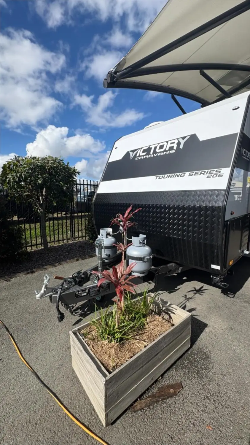 https://media-caravea.syd1.digitaloceanspaces.com/caravans/95EIC22179/exterior-12.webp