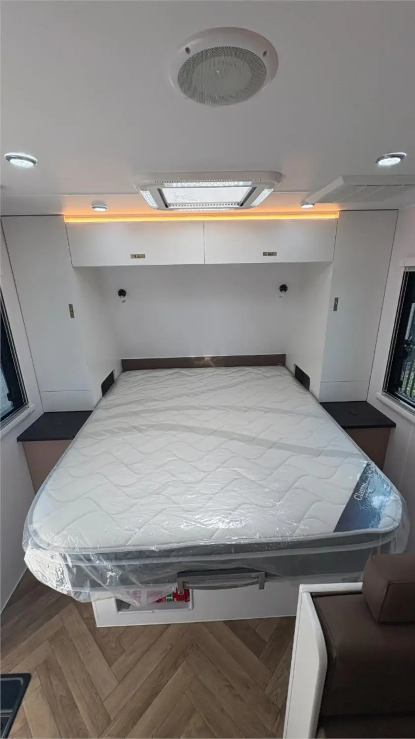 https://media-caravea.syd1.digitaloceanspaces.com/caravans/95EIC22179/exterior-6.webp