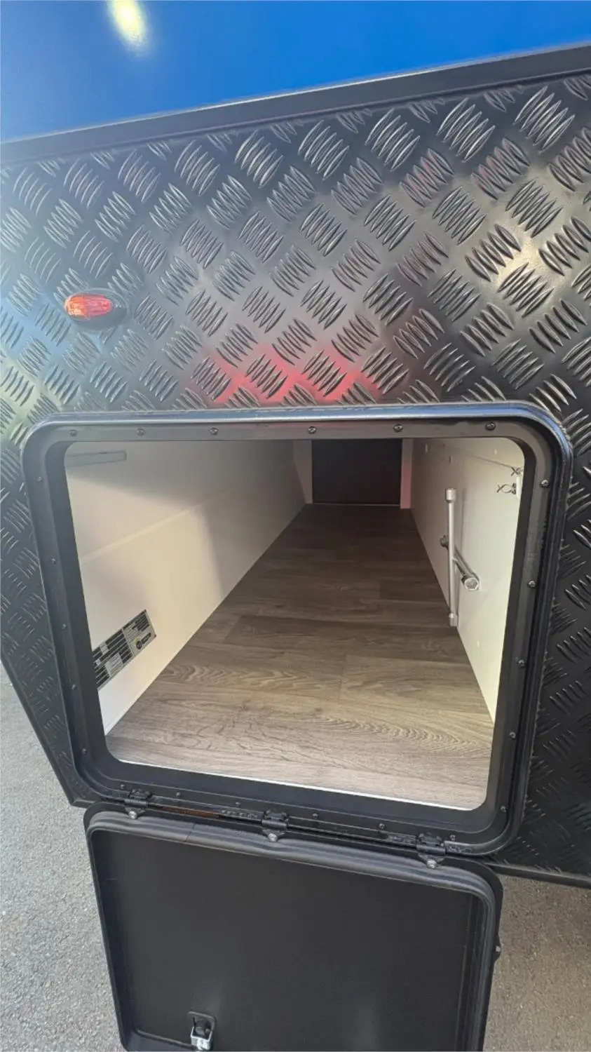 https://media-caravea.syd1.digitaloceanspaces.com/caravans/95EIC22180/exterior-14.webp