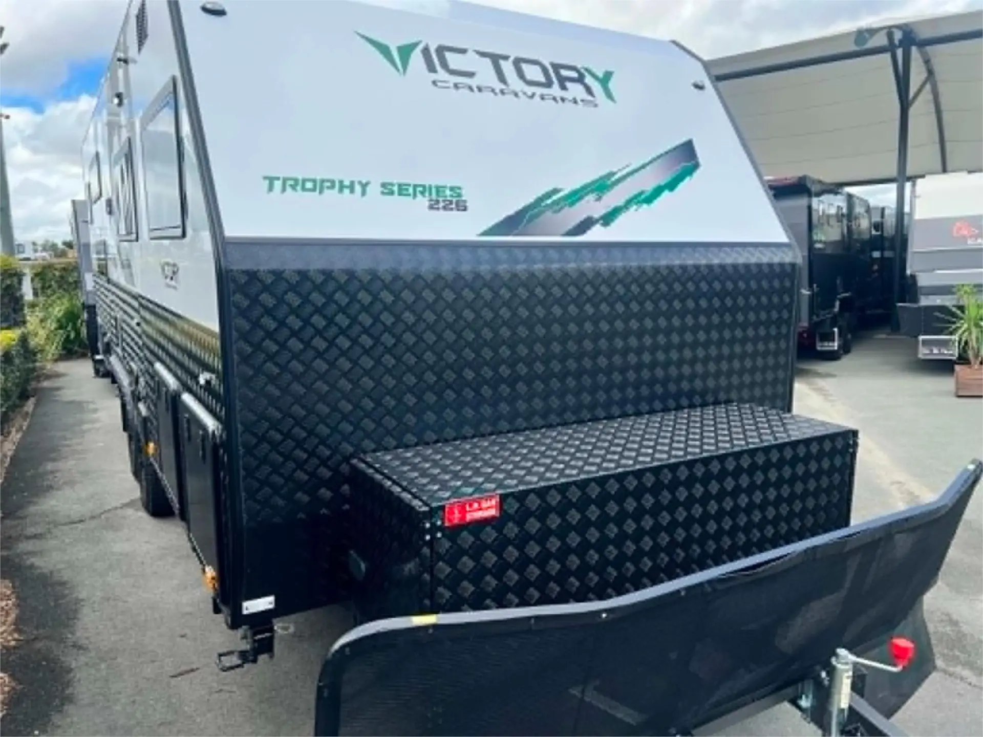 https://media-caravea.syd1.digitaloceanspaces.com/caravans/95EIC22181/exterior-20.webp