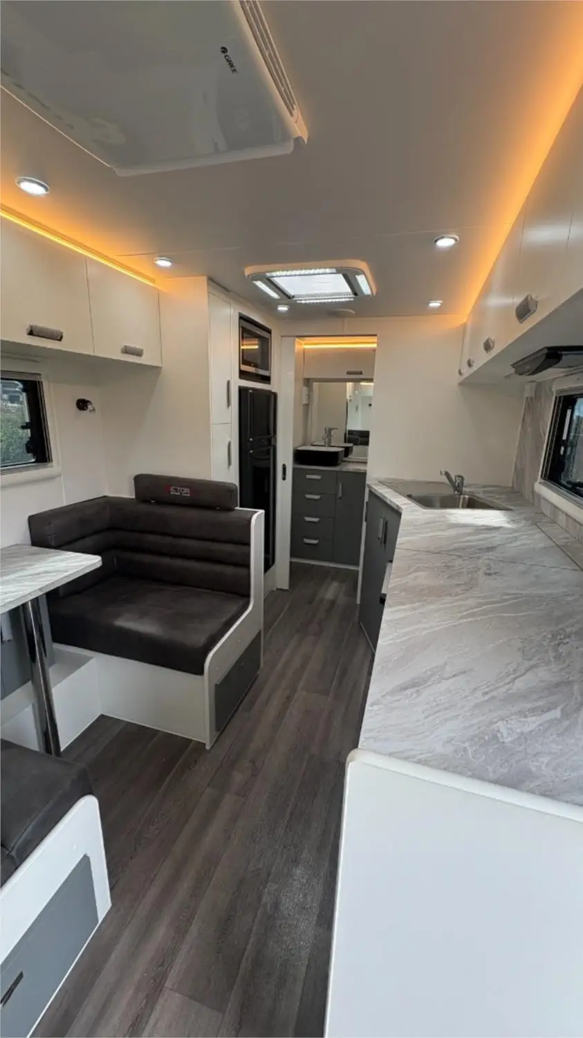 https://media-caravea.syd1.digitaloceanspaces.com/caravans/95EIC22182/exterior-3.webp