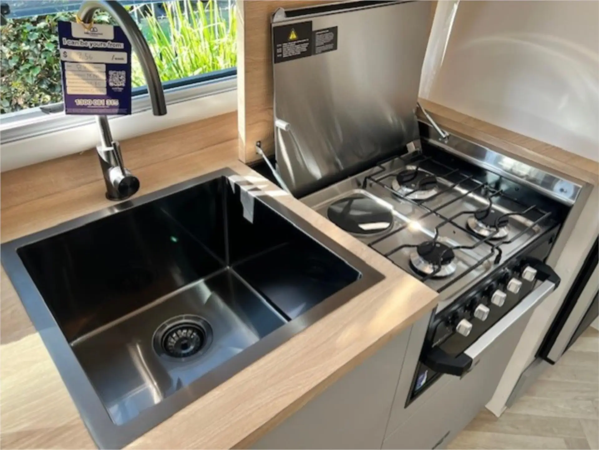 https://media-caravea.syd1.digitaloceanspaces.com/caravans/95EIC22183/exterior-18.webp