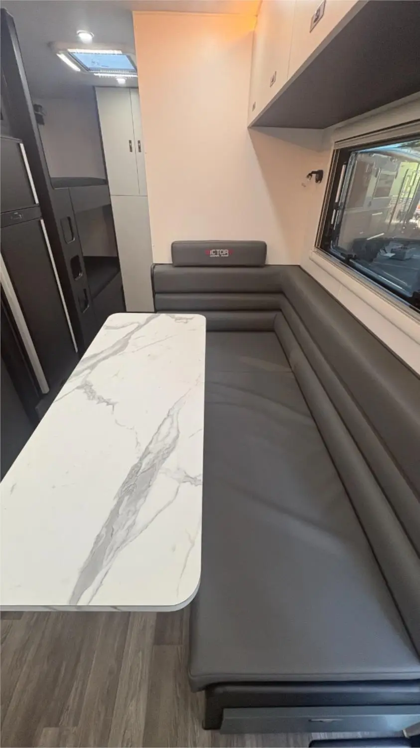 https://media-caravea.syd1.digitaloceanspaces.com/caravans/95EIC22185/exterior-4.webp