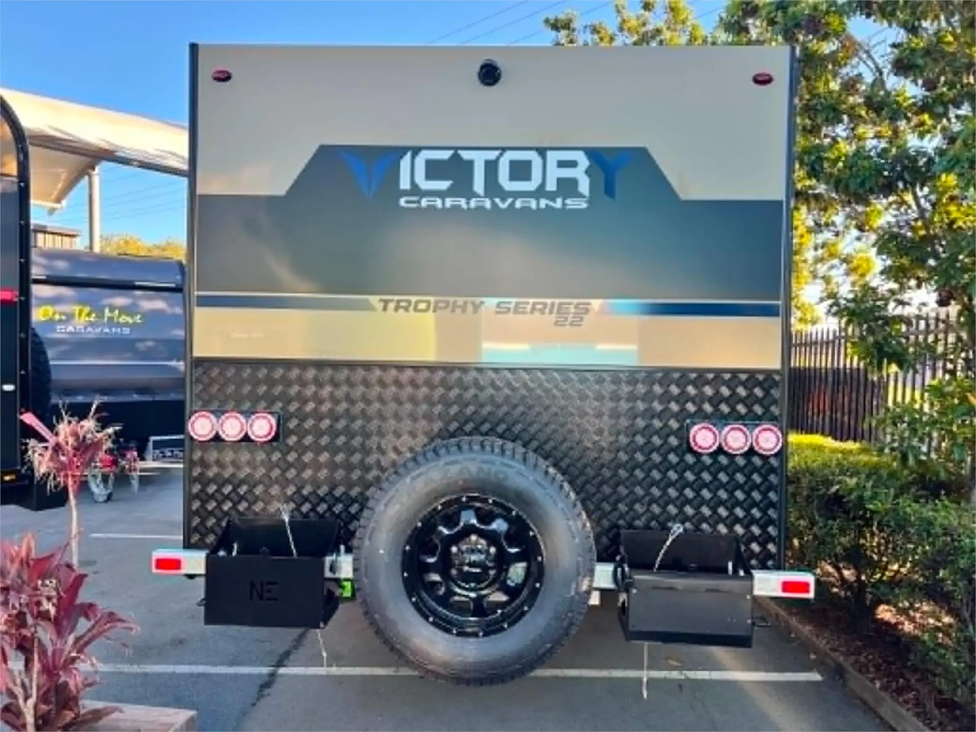 https://media-caravea.syd1.digitaloceanspaces.com/caravans/95EIC22186/exterior-16.webp