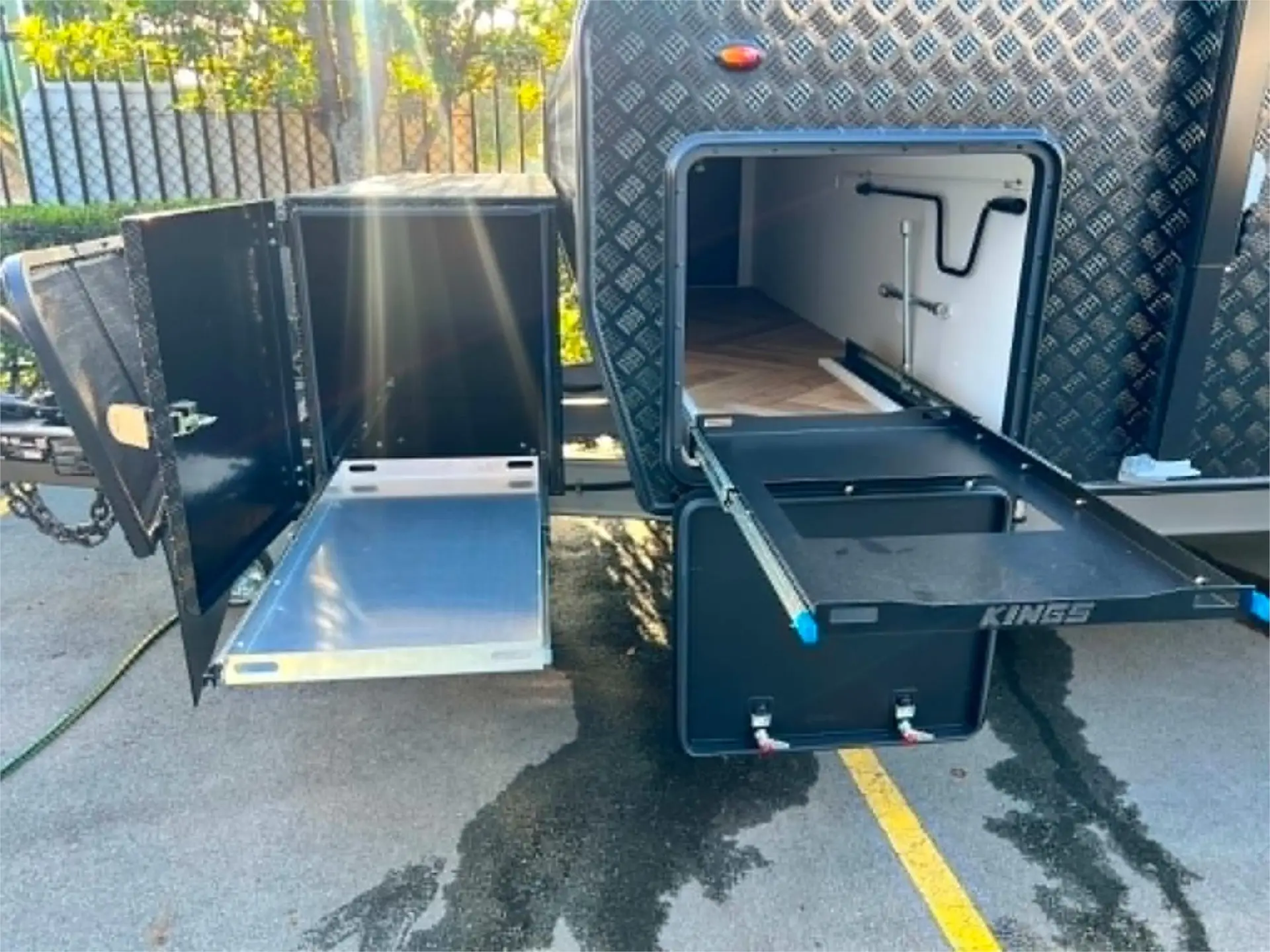 https://media-caravea.syd1.digitaloceanspaces.com/caravans/95EIC22186/exterior-17.webp