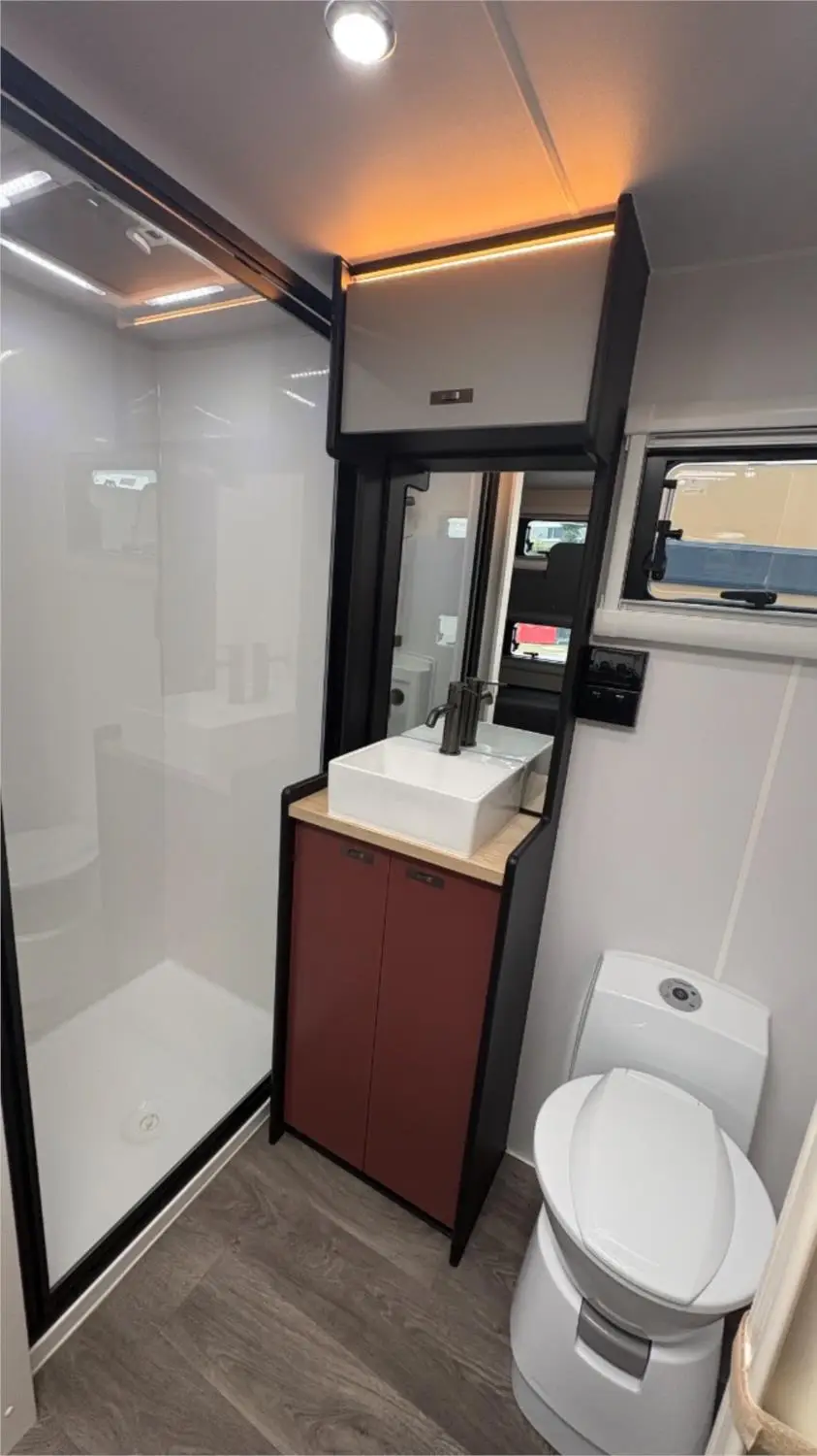 https://media-caravea.syd1.digitaloceanspaces.com/caravans/95EIC22187/exterior-2.webp