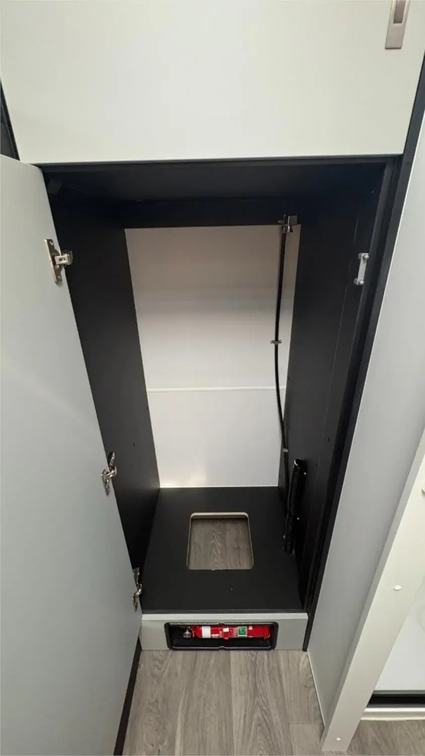 https://media-caravea.syd1.digitaloceanspaces.com/caravans/95EIC22187/exterior-20.webp