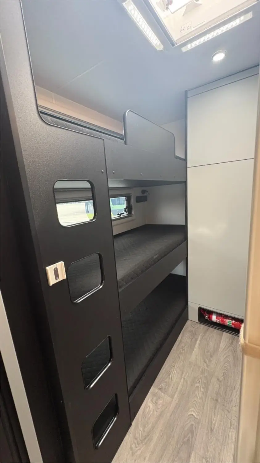 https://media-caravea.syd1.digitaloceanspaces.com/caravans/95EIC22187/exterior-21.webp