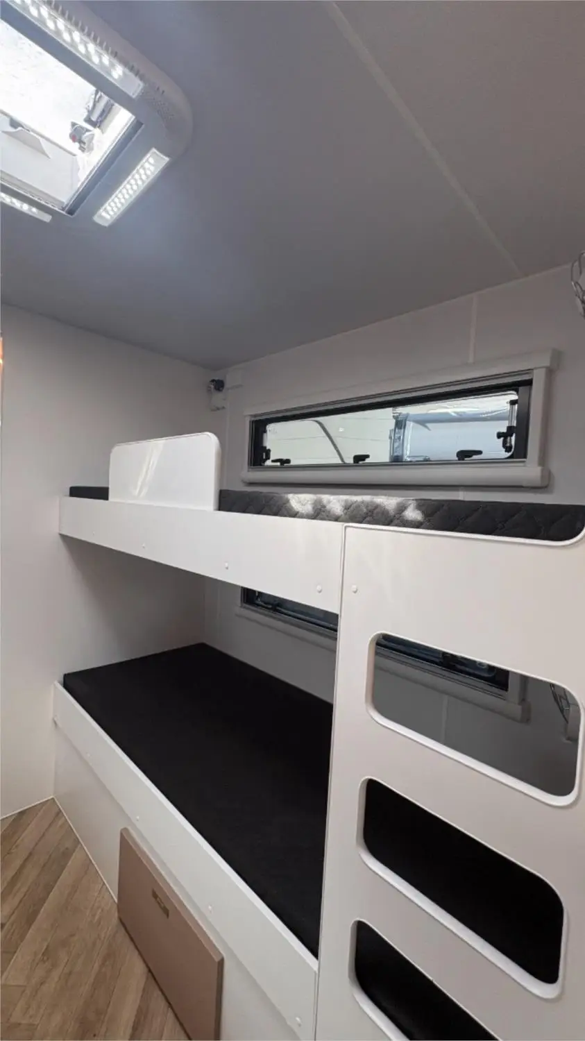 https://media-caravea.syd1.digitaloceanspaces.com/caravans/95EIC22284/exterior-1.webp
