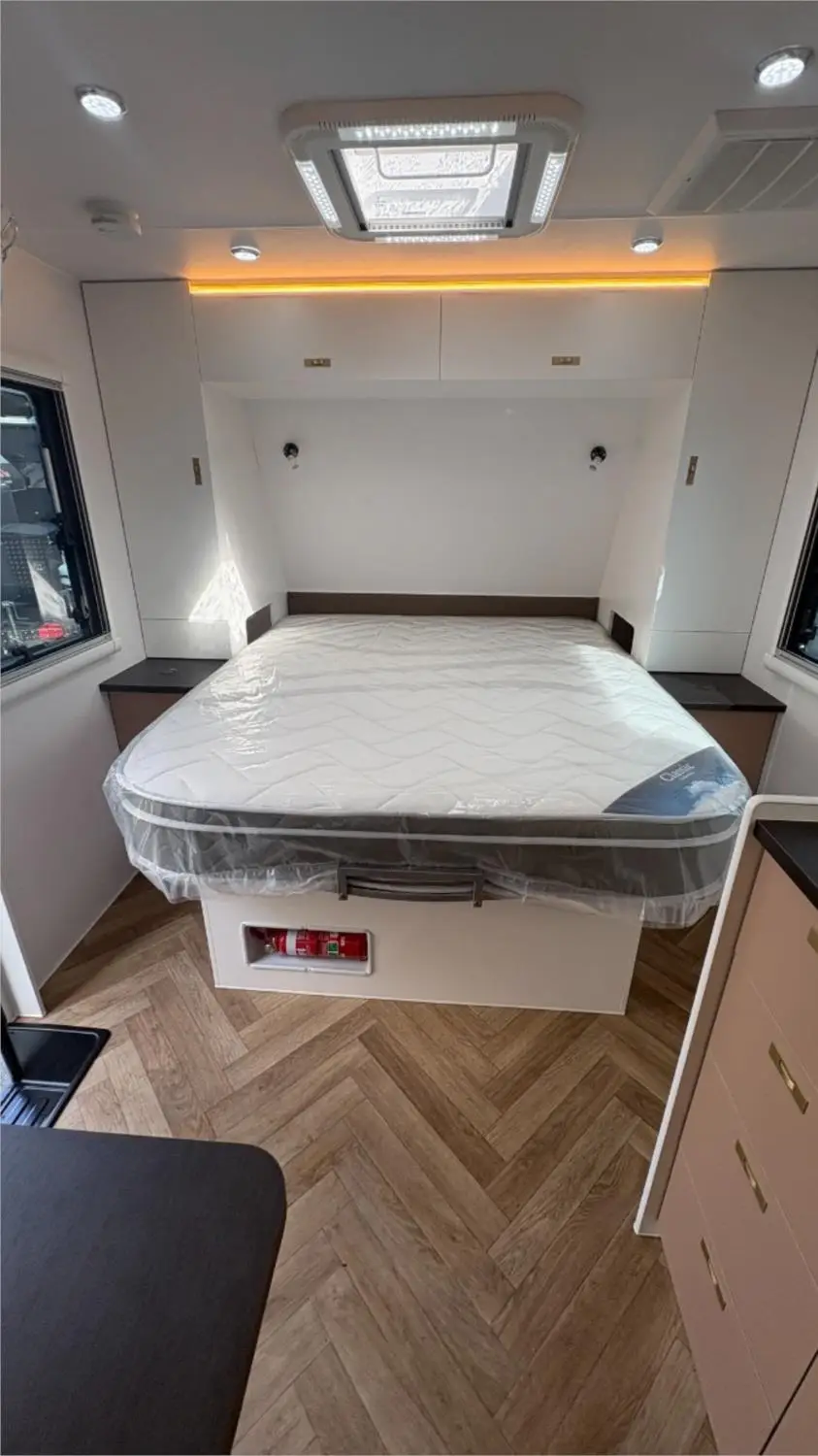 https://media-caravea.syd1.digitaloceanspaces.com/caravans/95EIC22284/exterior-2.webp