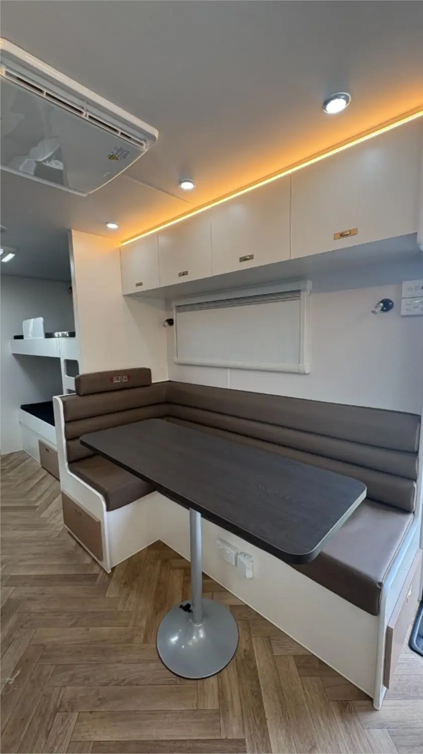 https://media-caravea.syd1.digitaloceanspaces.com/caravans/95EIC22284/exterior-6.webp
