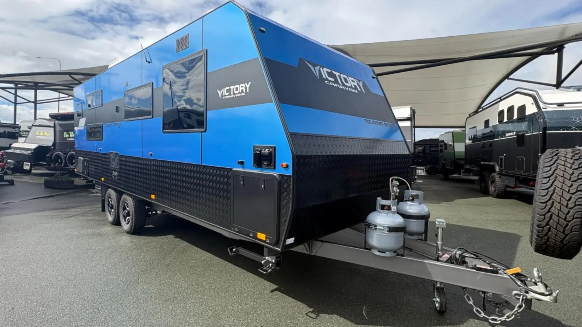 https://media-caravea.syd1.digitaloceanspaces.com/caravans/95EIC22284/exterior-7.webp