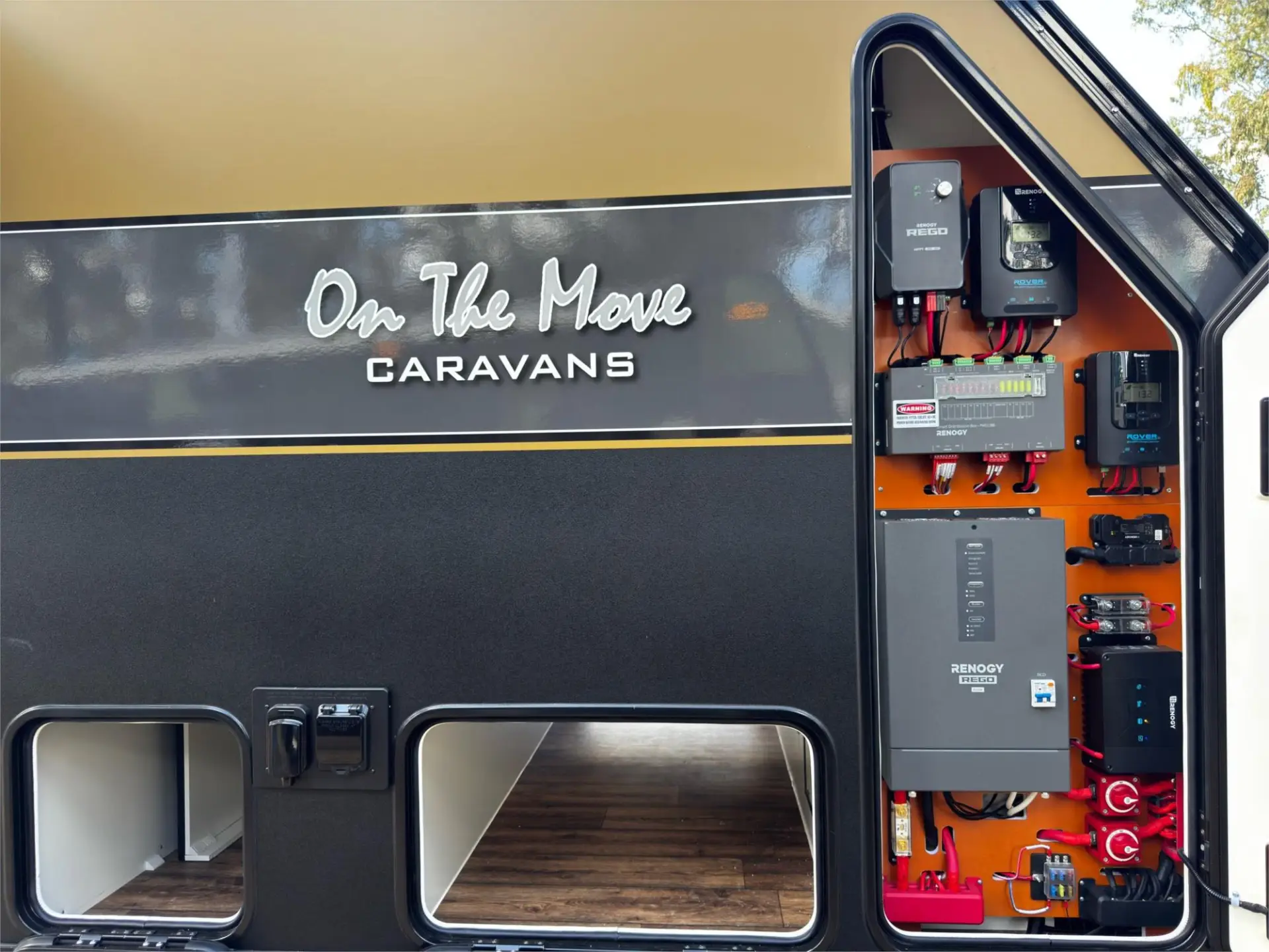 https://media-caravea.syd1.digitaloceanspaces.com/caravans/95EIC22323/exterior-12.webp