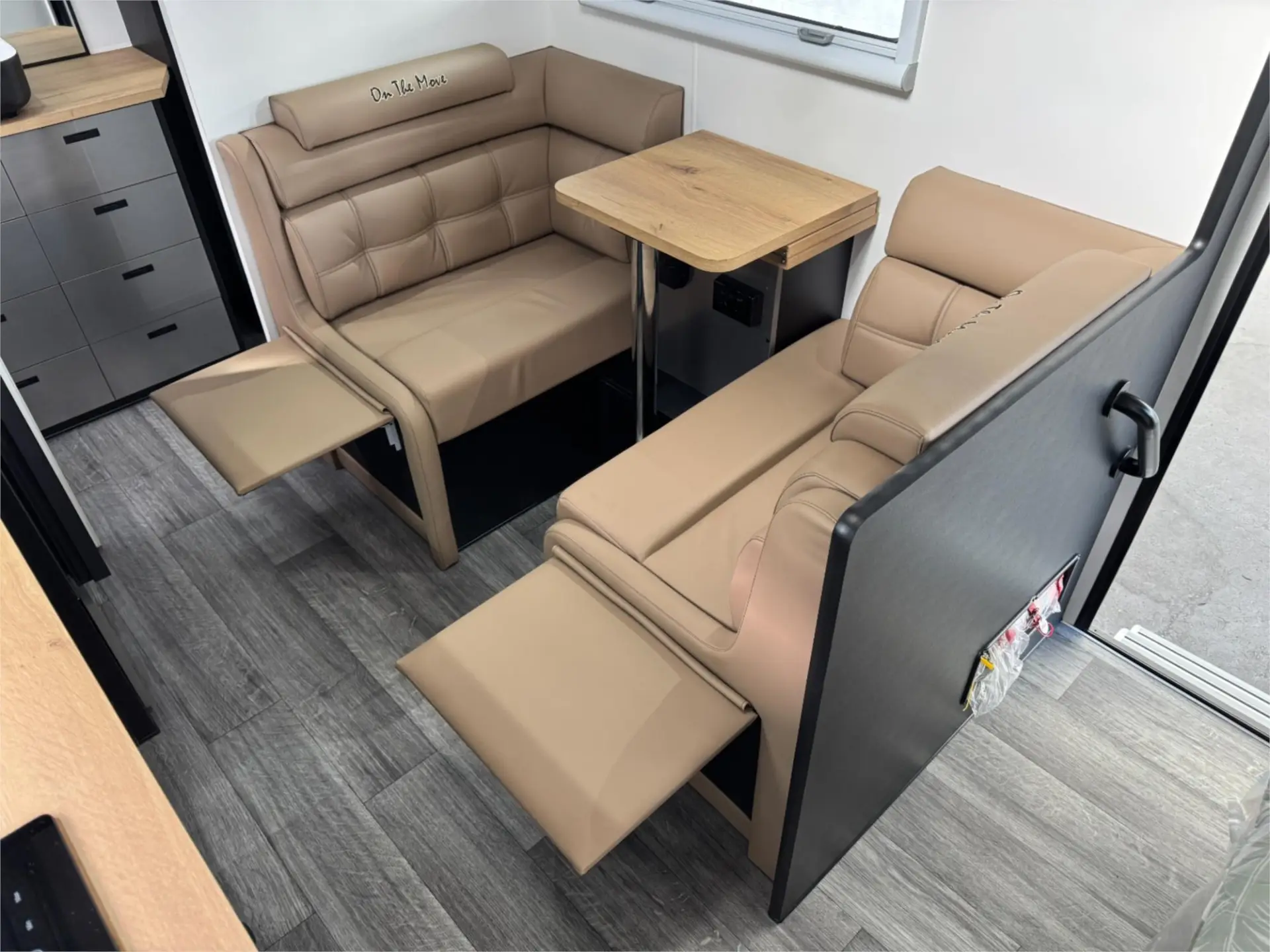 https://media-caravea.syd1.digitaloceanspaces.com/caravans/95EIC22944/exterior-55.webp