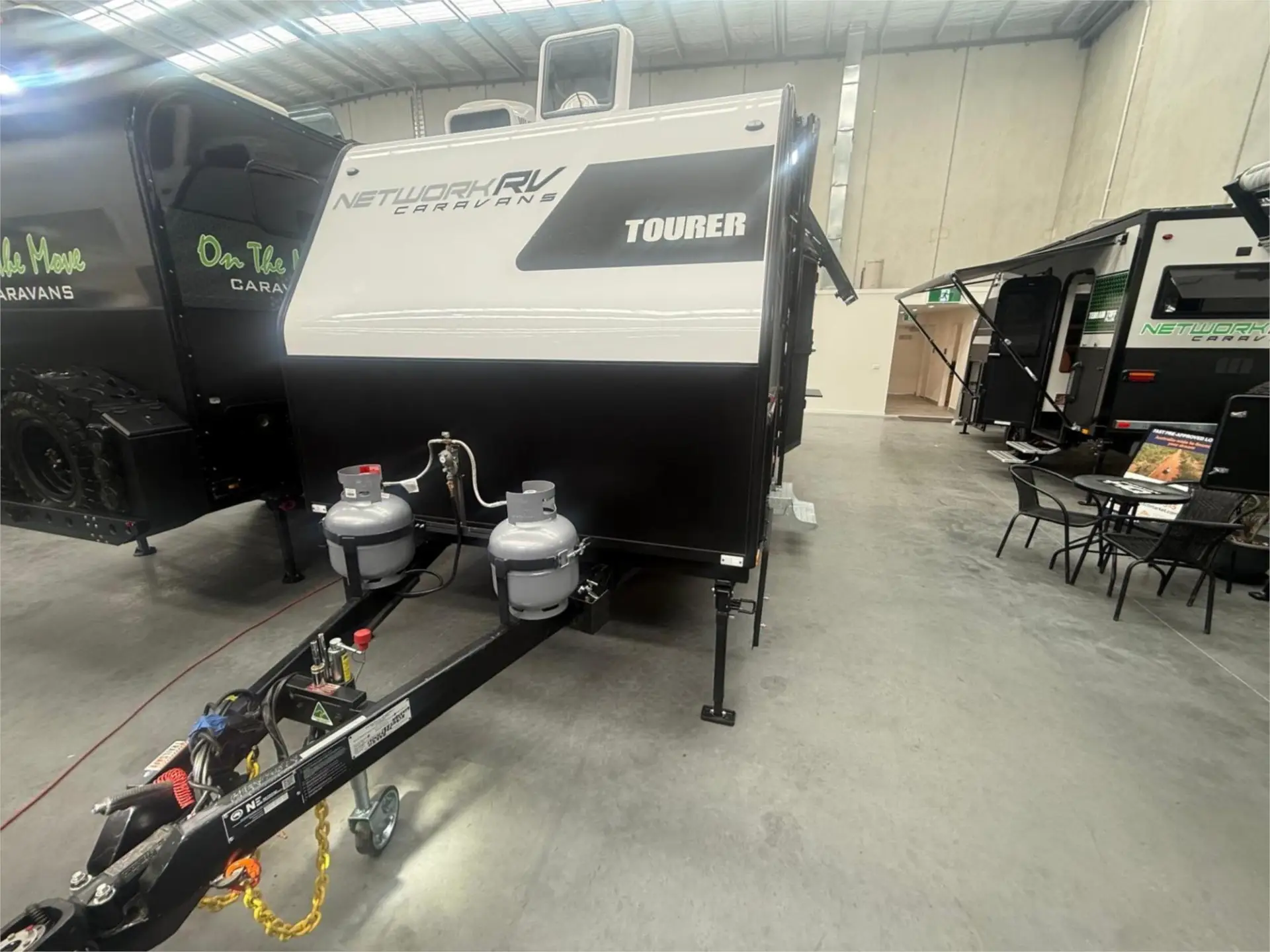 https://media-caravea.syd1.digitaloceanspaces.com/caravans/95EIC22945/exterior-7.webp