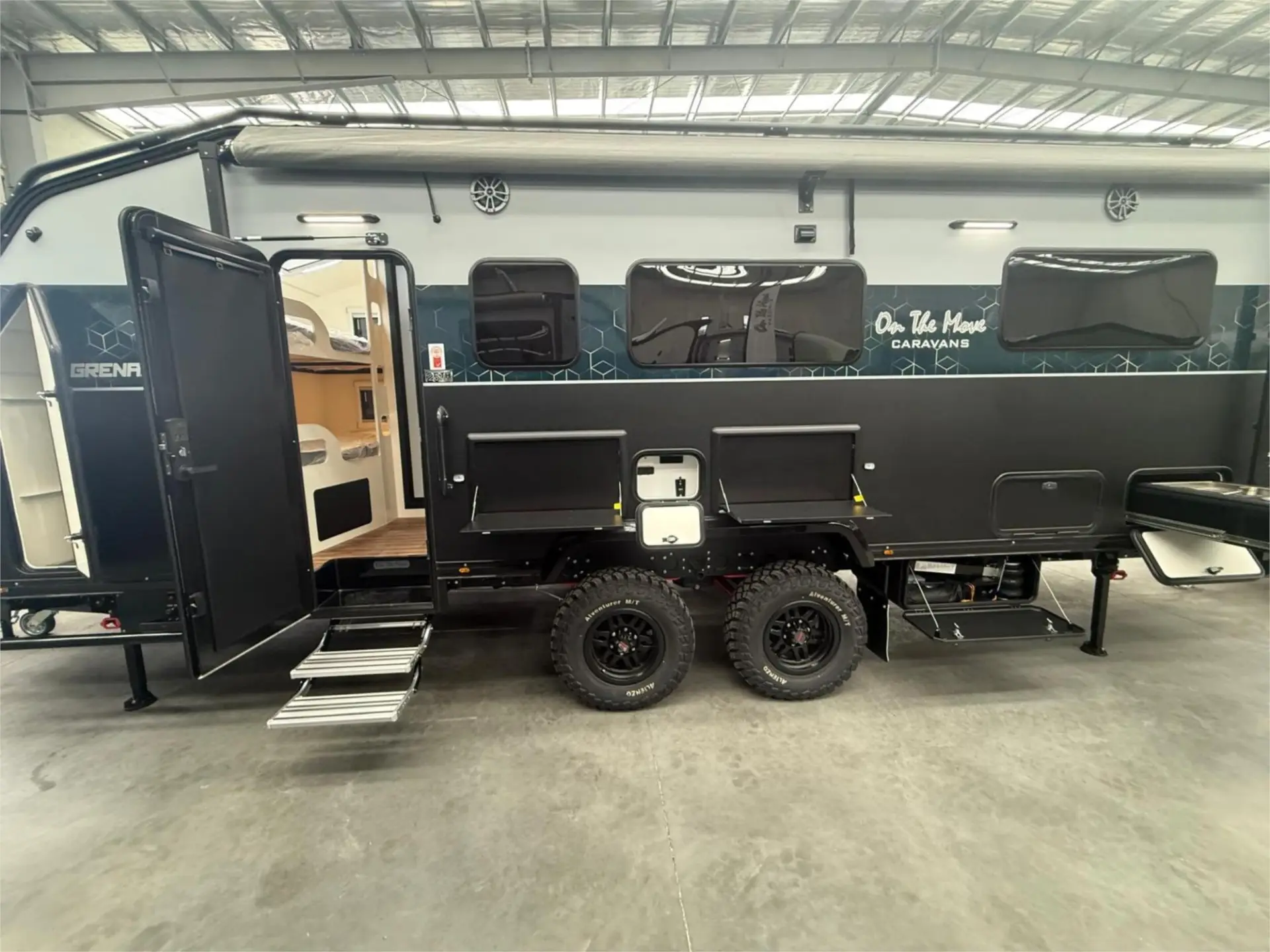https://media-caravea.syd1.digitaloceanspaces.com/caravans/95EIC22953/exterior-1.webp