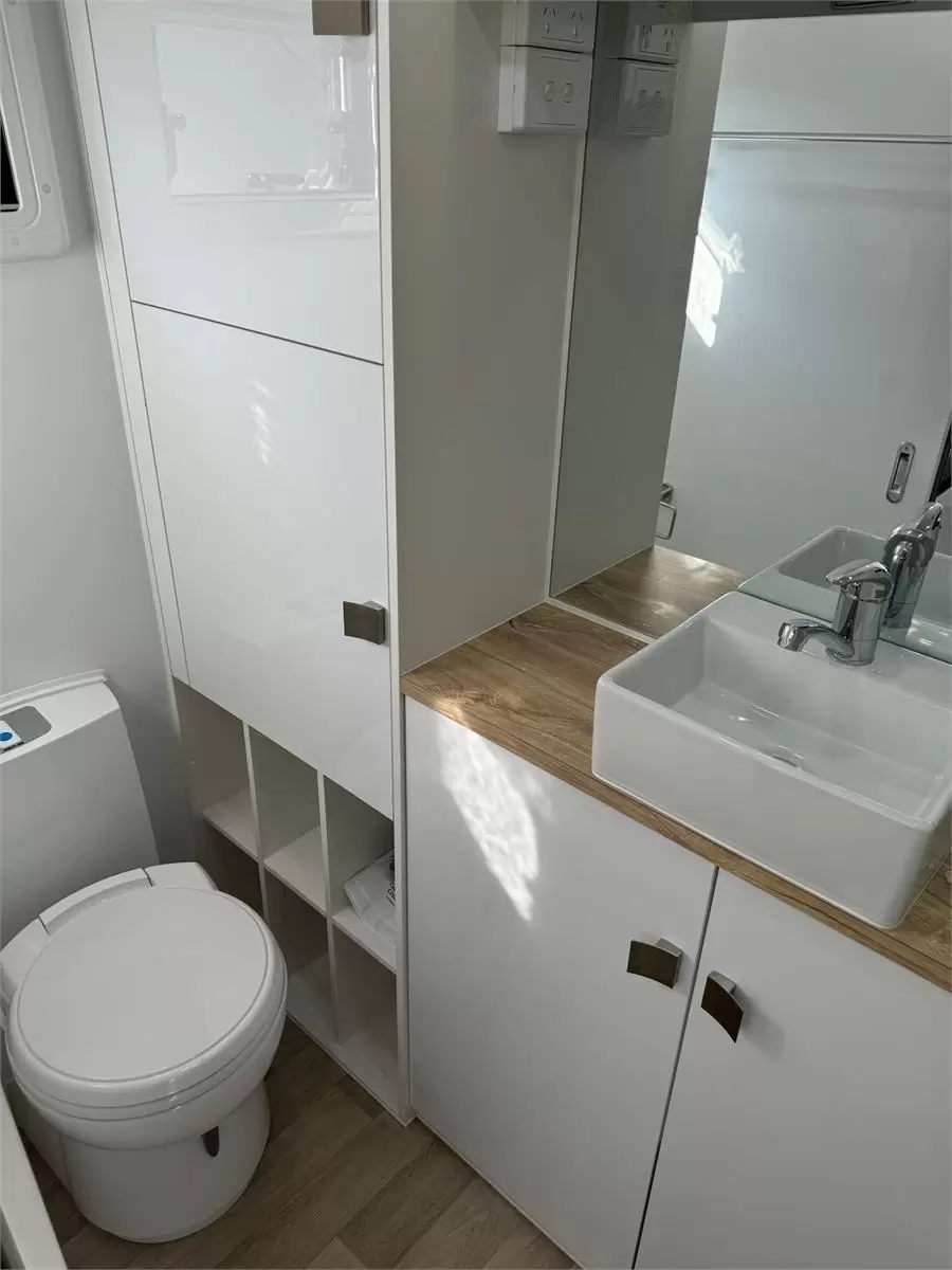 https://media-caravea.syd1.digitaloceanspaces.com/caravans/95EIC5348/exterior-5.webp