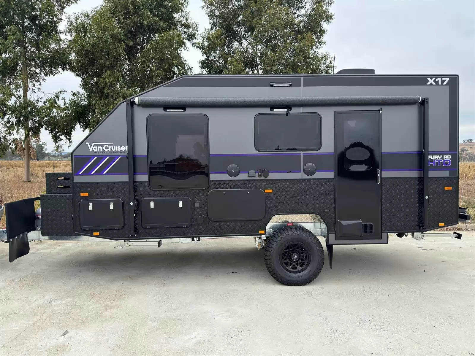 https://media-caravea.syd1.digitaloceanspaces.com/caravans/95EIC5950/exterior-11.webp